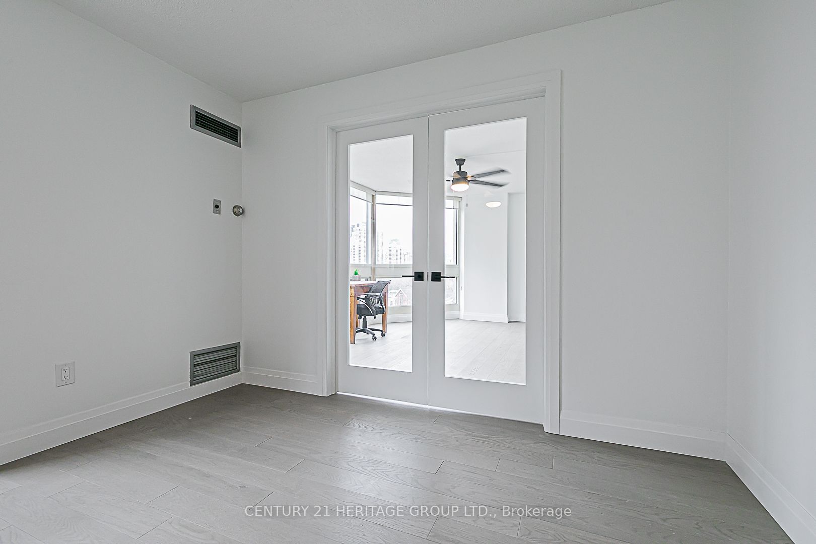 5 Kenneth Ave, #803