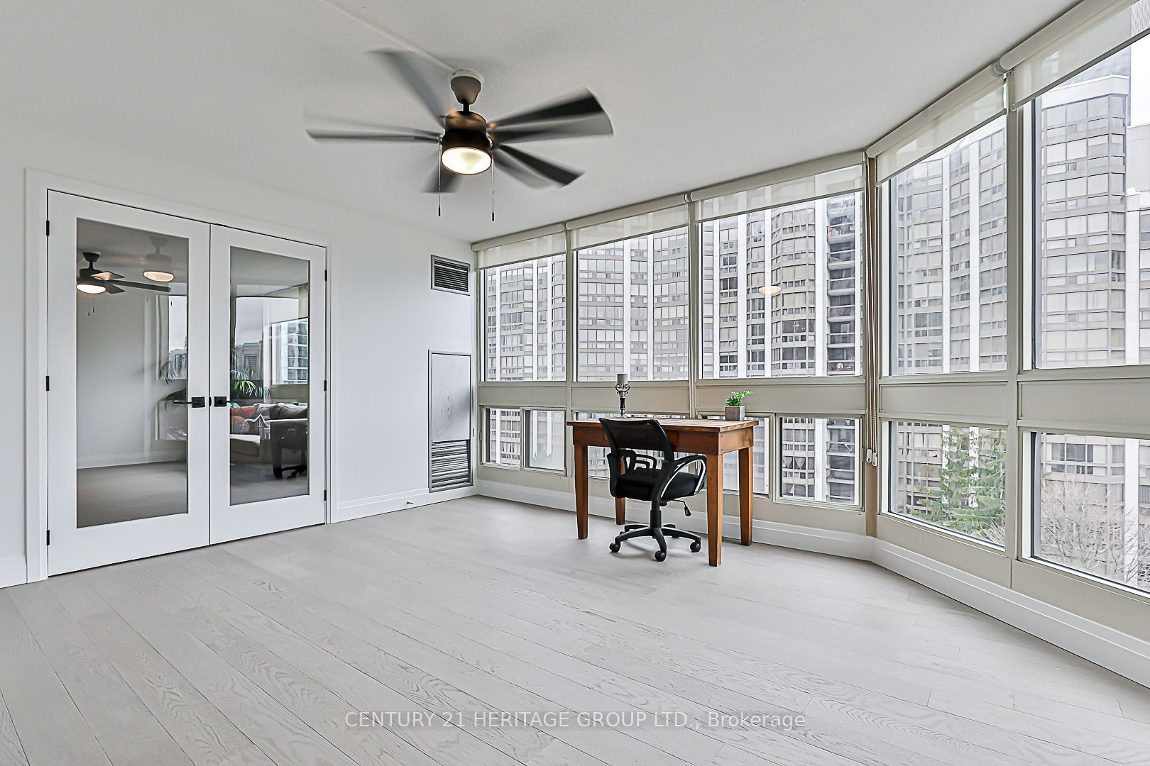 5 Kenneth Ave, #803