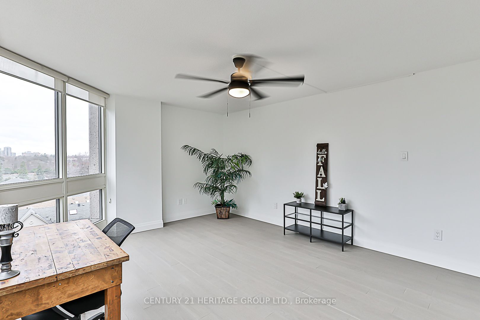 5 Kenneth Ave, #803