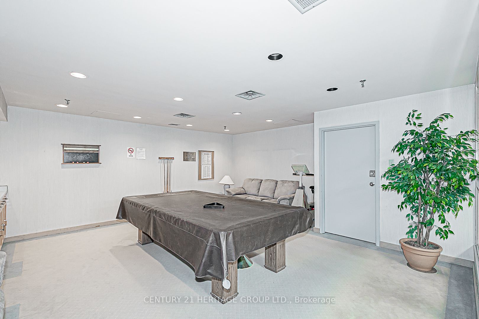5 Kenneth Ave, #803