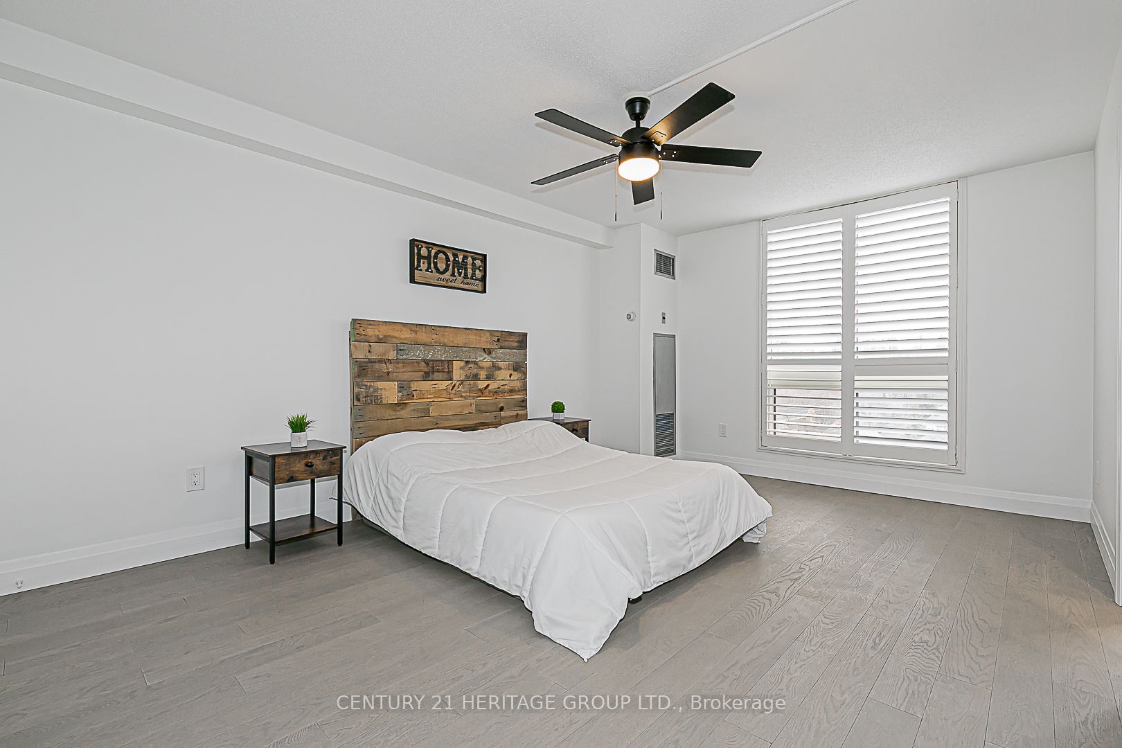 5 Kenneth Ave, #803