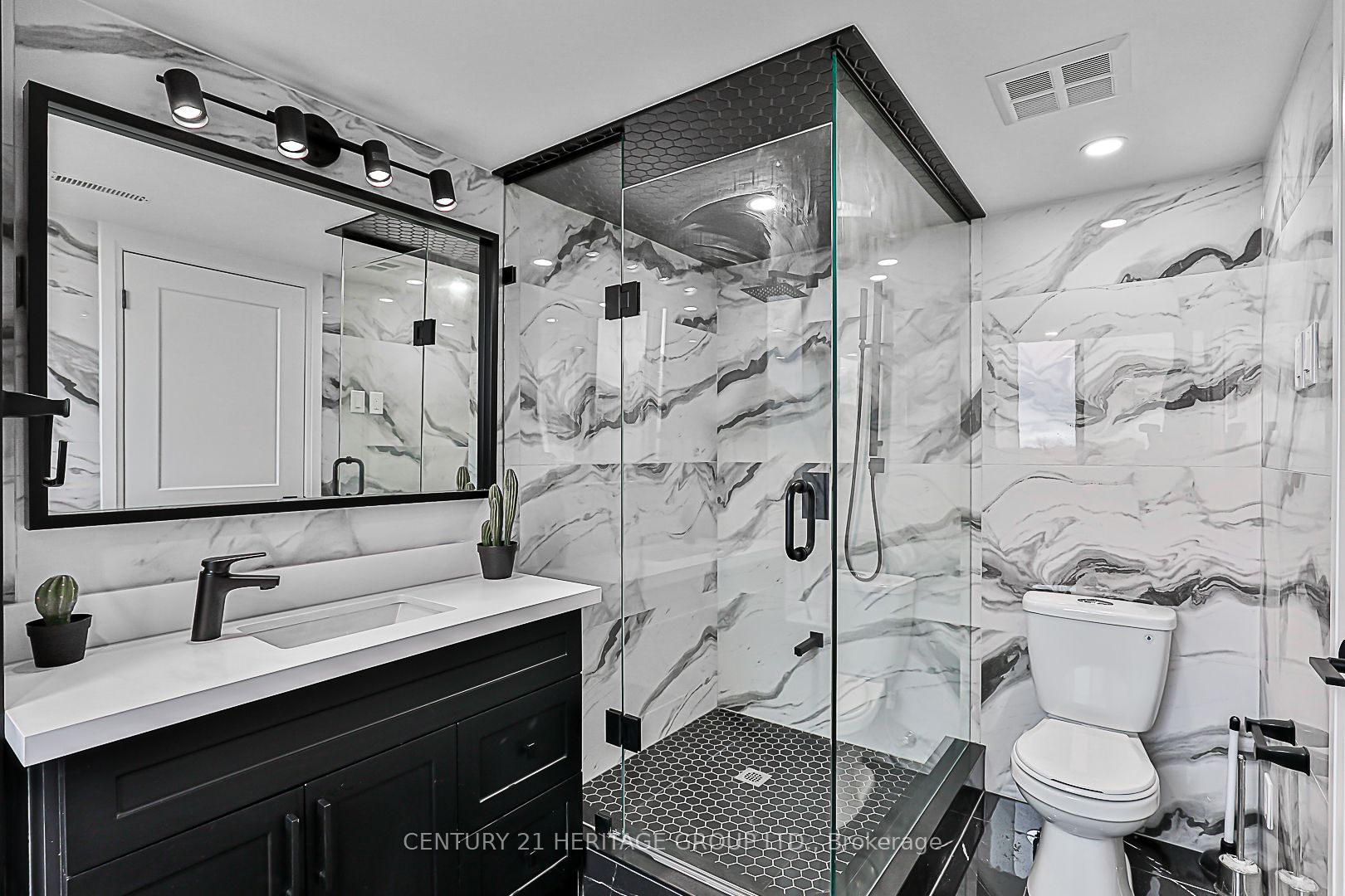 5 Kenneth Ave, #803