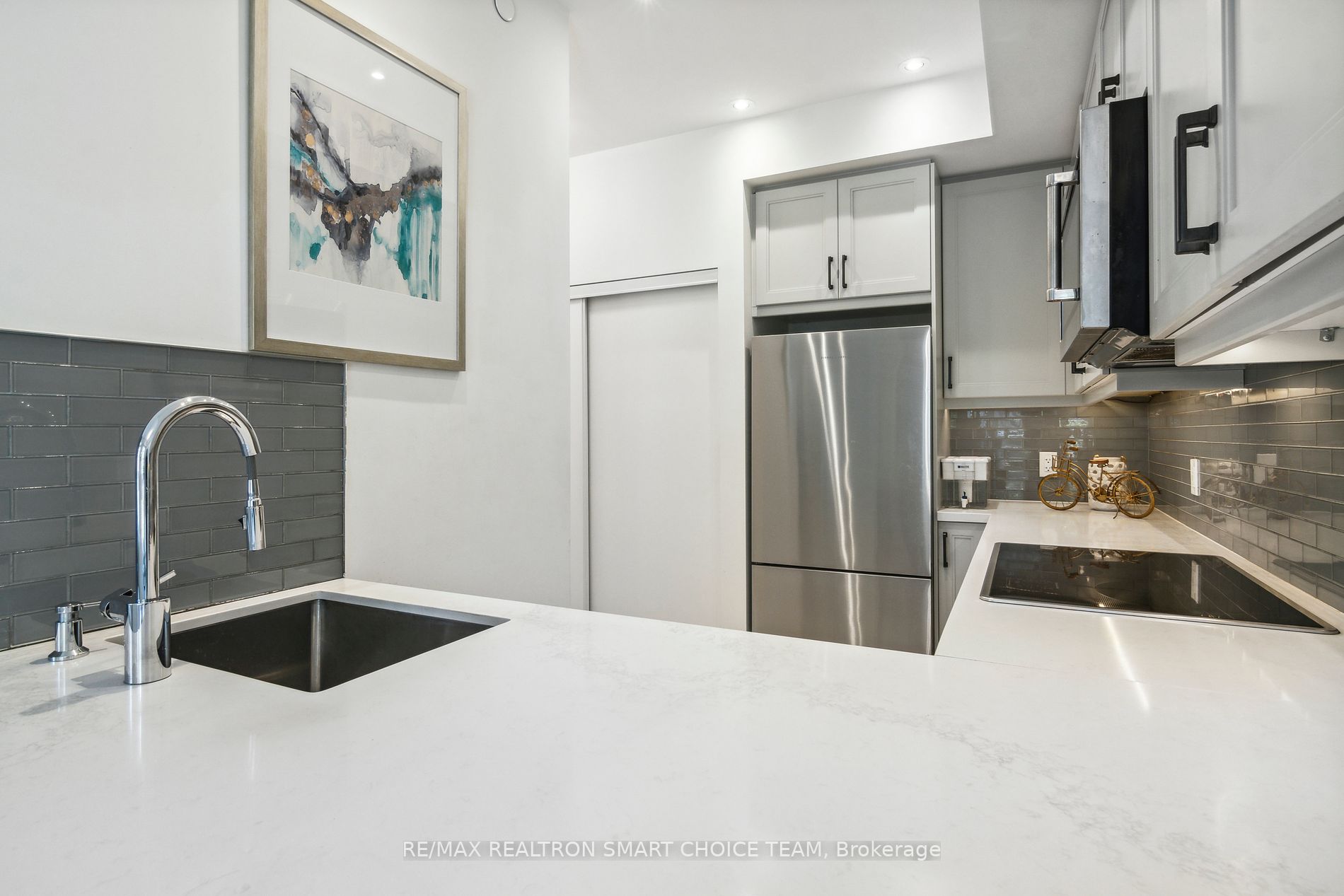 52 Holmes Ave, #3
