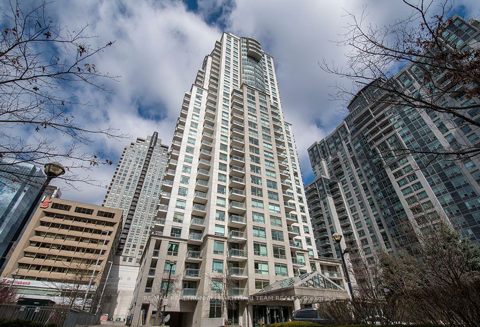 21 Hillcrest Ave, #404