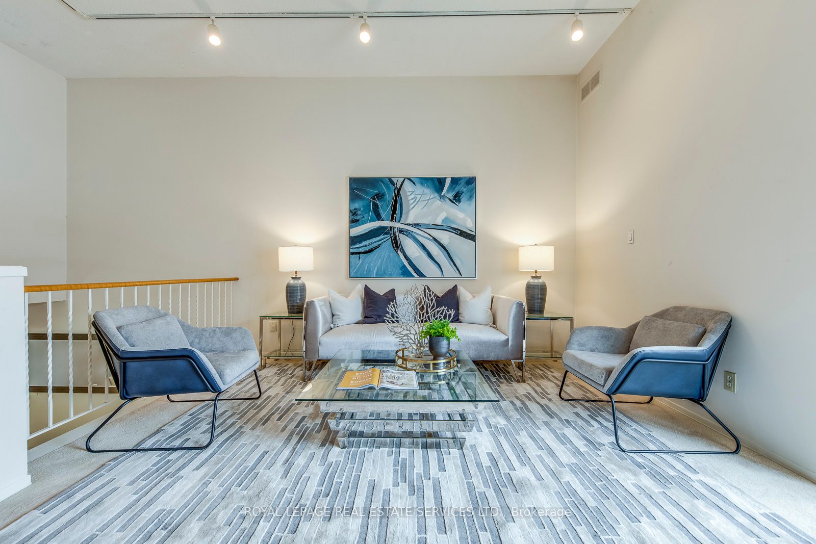 19 Dutch Myrtle Way, #19