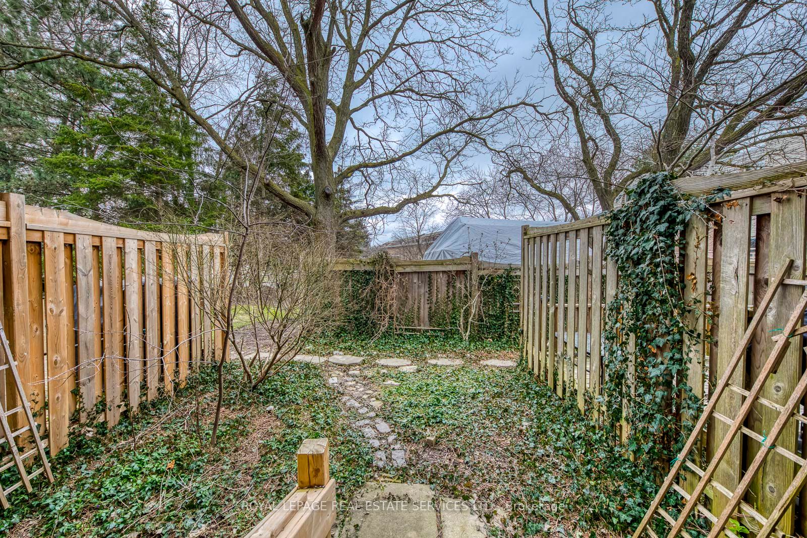 19 Dutch Myrtle Way, #19
