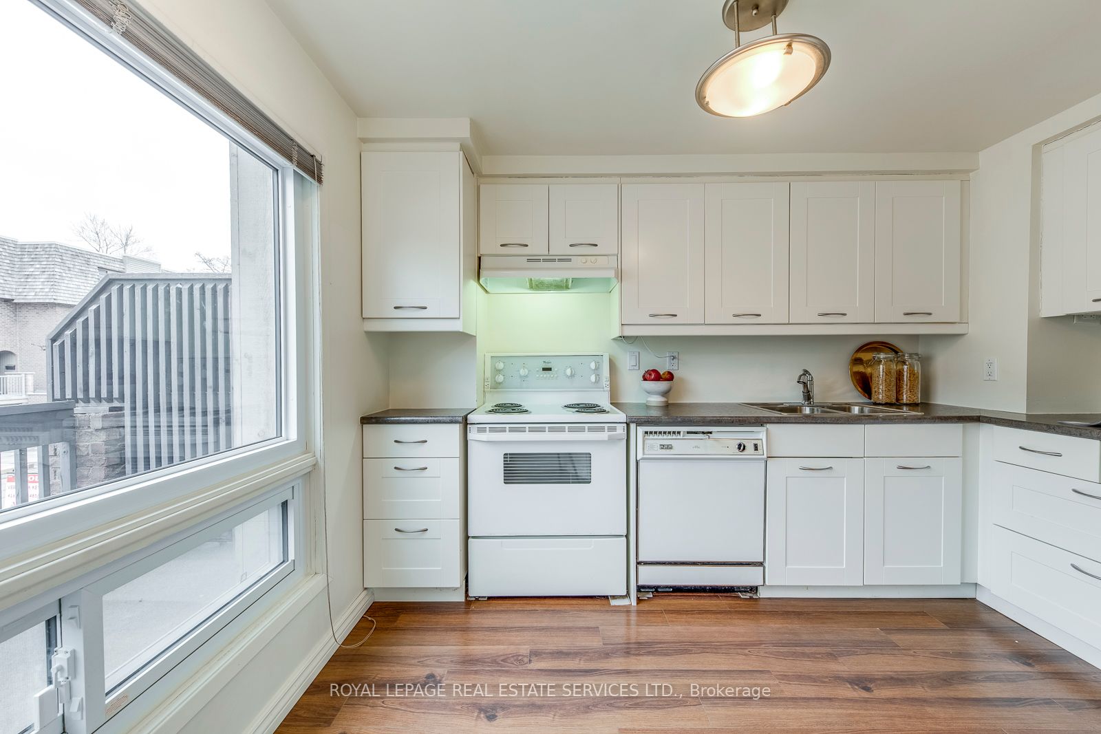 19 Dutch Myrtle Way, #19