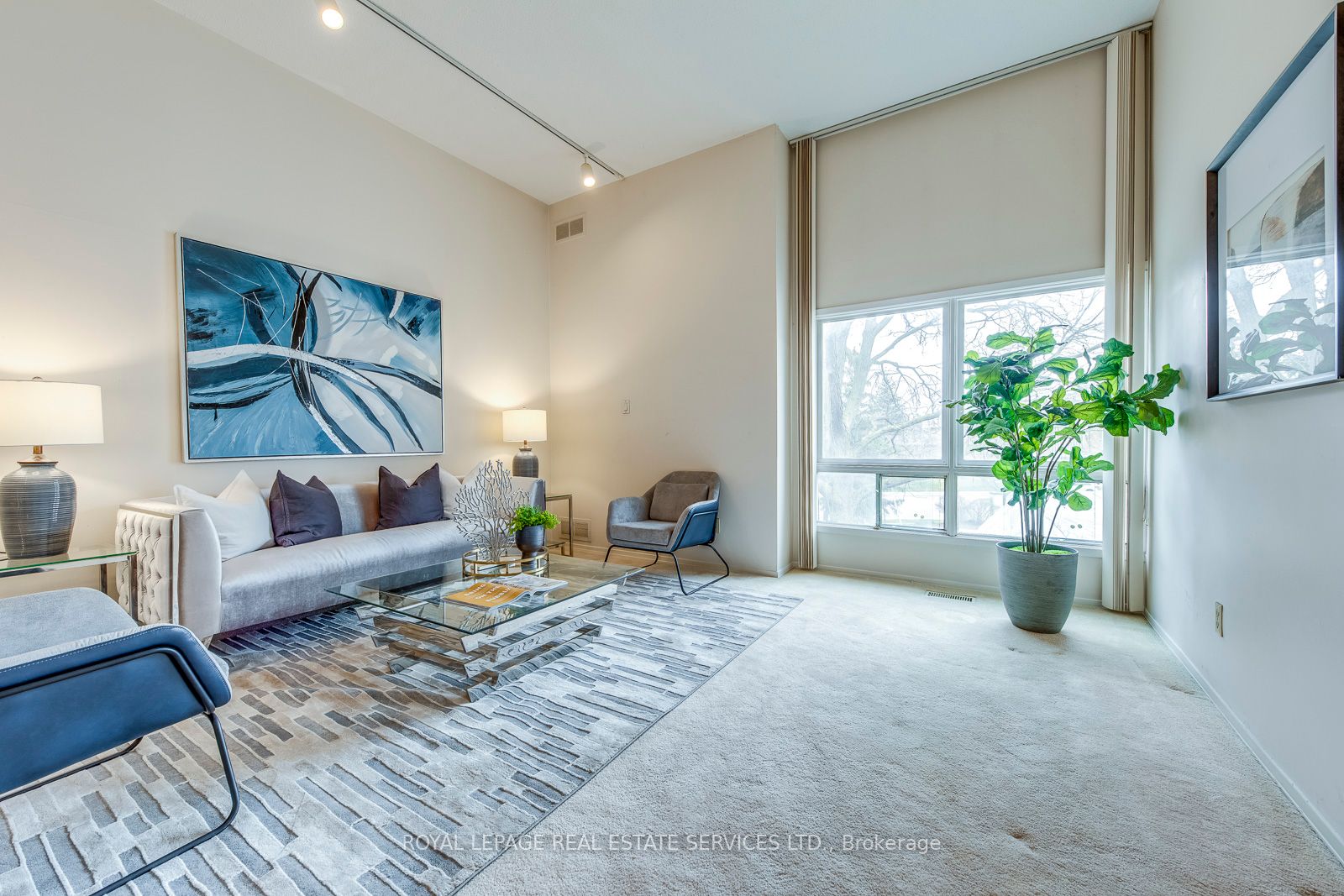 19 Dutch Myrtle Way, #19