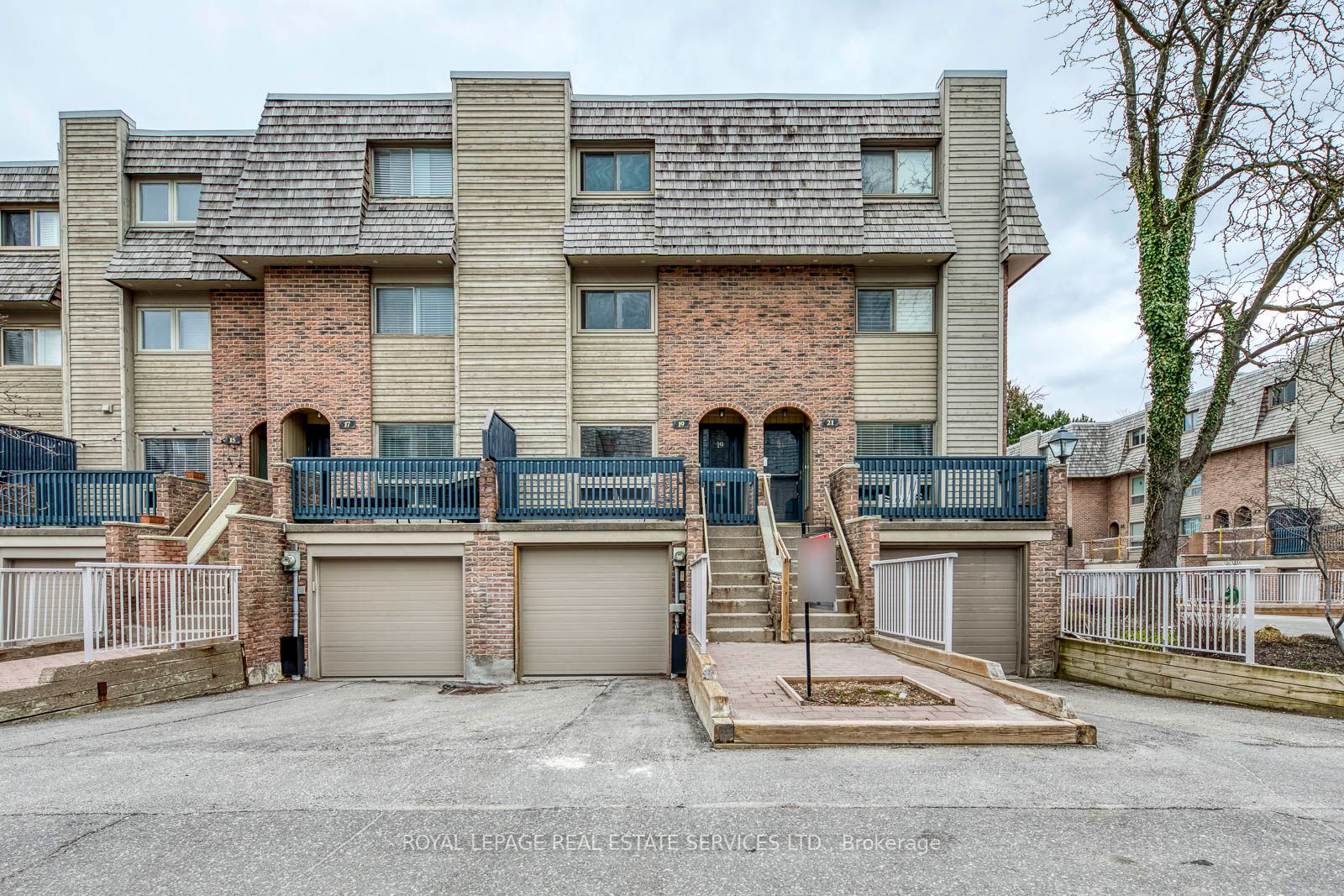 19 Dutch Myrtle Way, #19