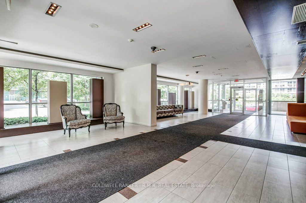 80 Western Battery Rd, #2406