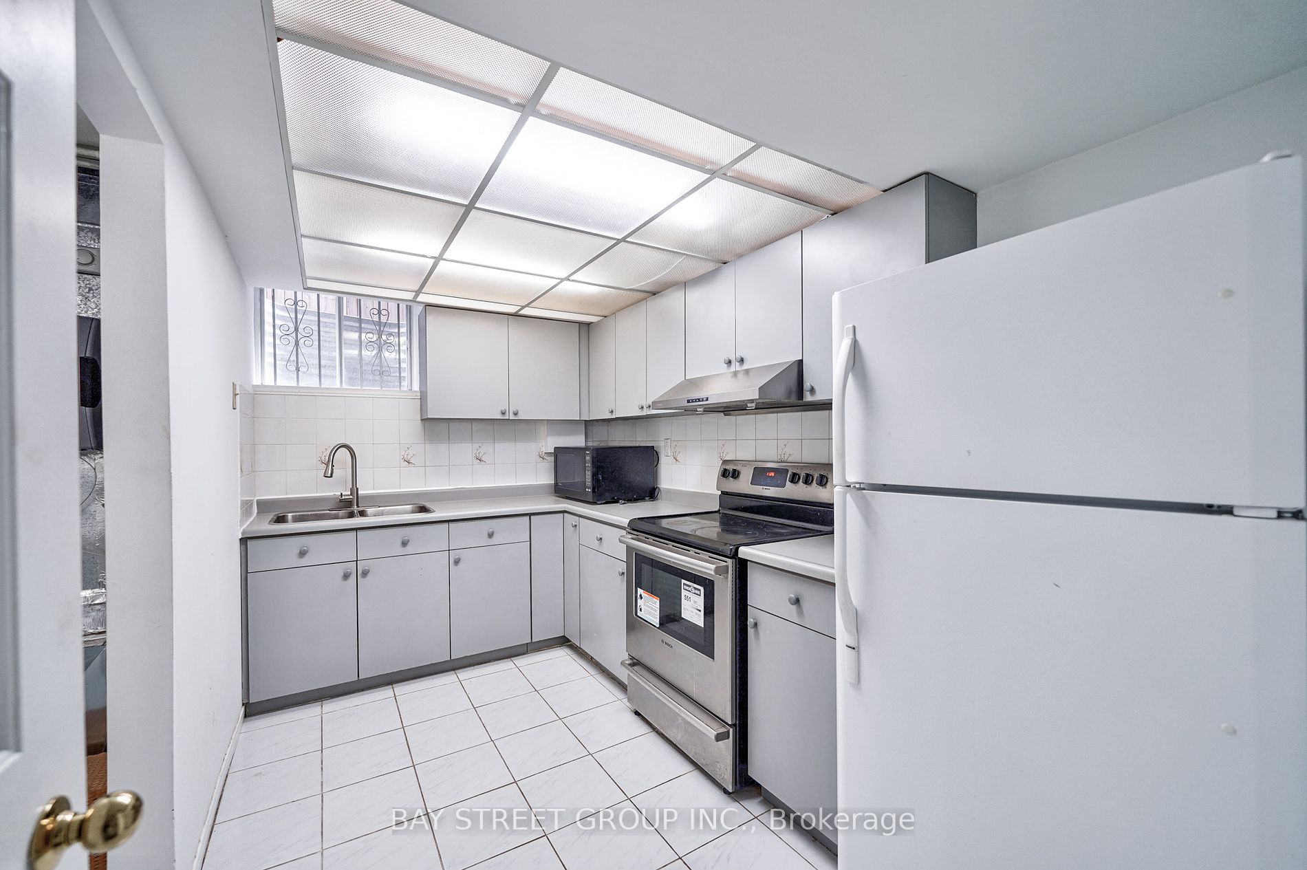 222 Hollywood Avenue