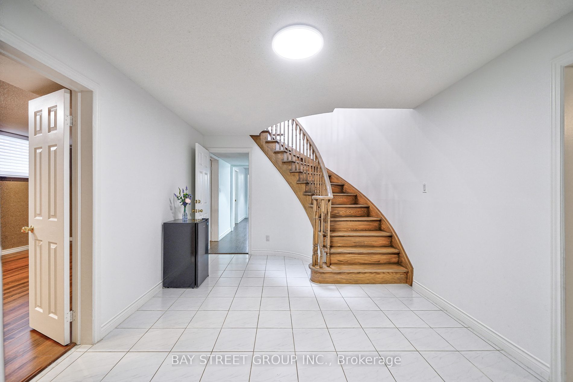 222 Hollywood Avenue