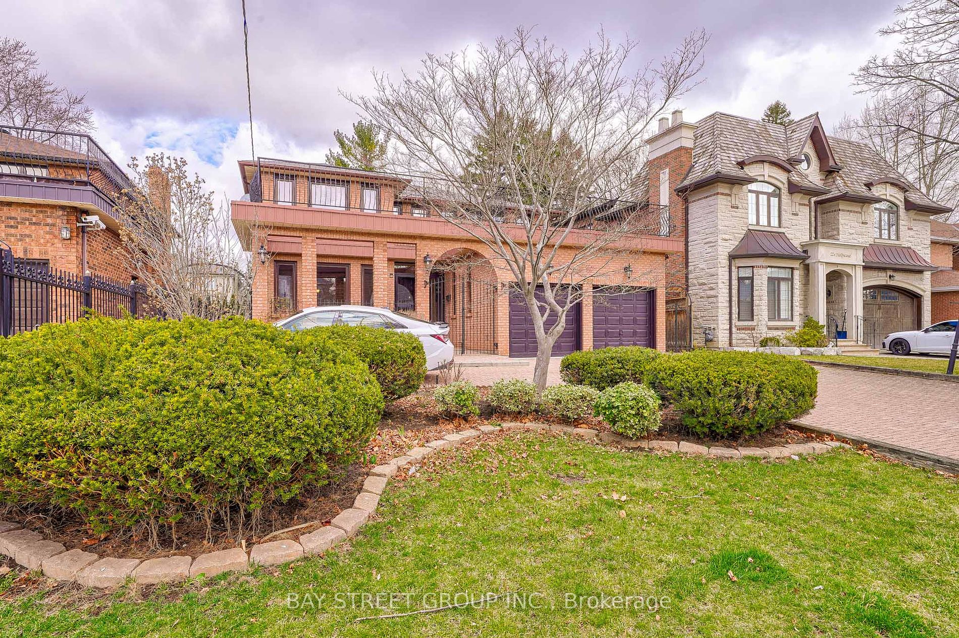 222 Hollywood Avenue