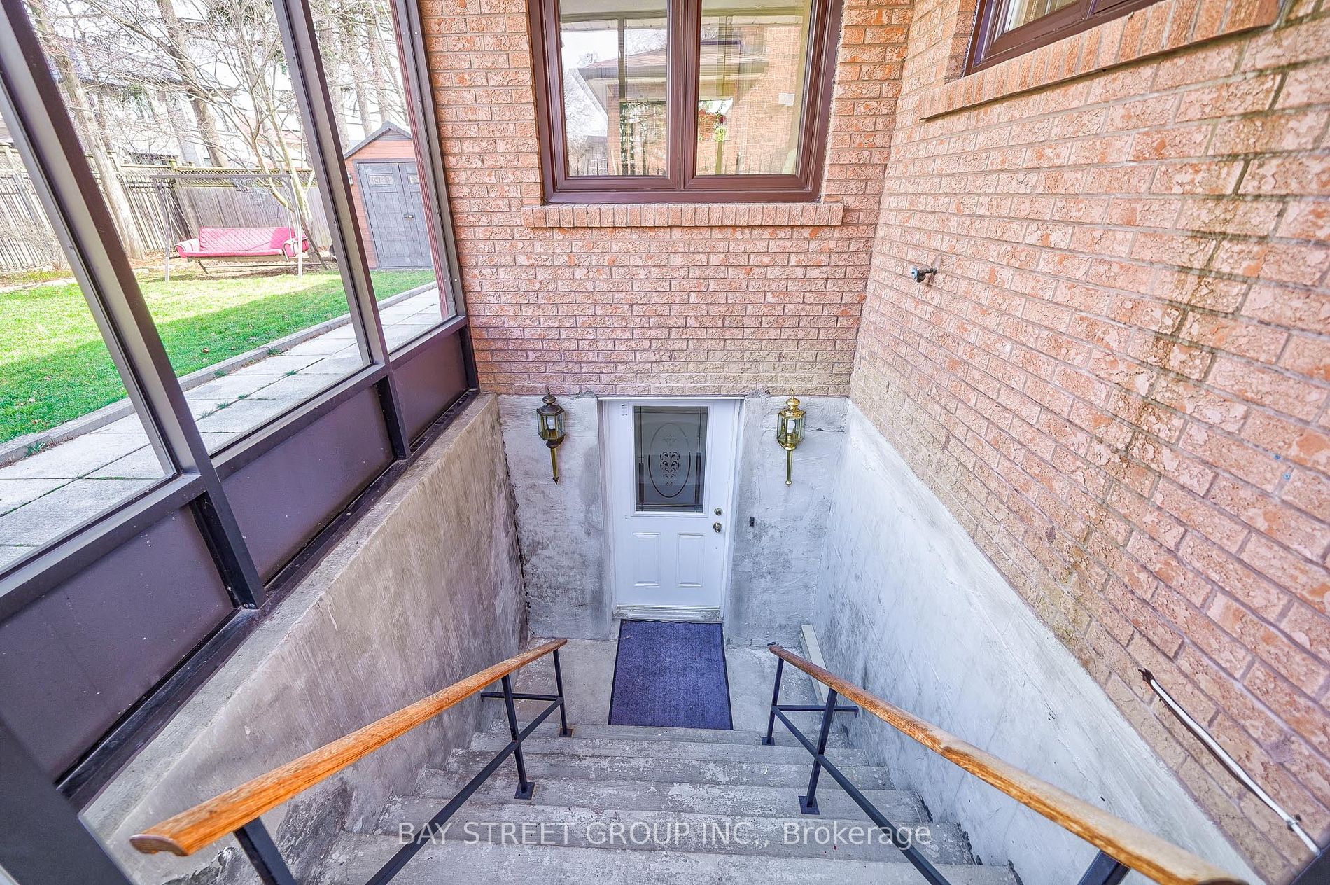 222 Hollywood Avenue