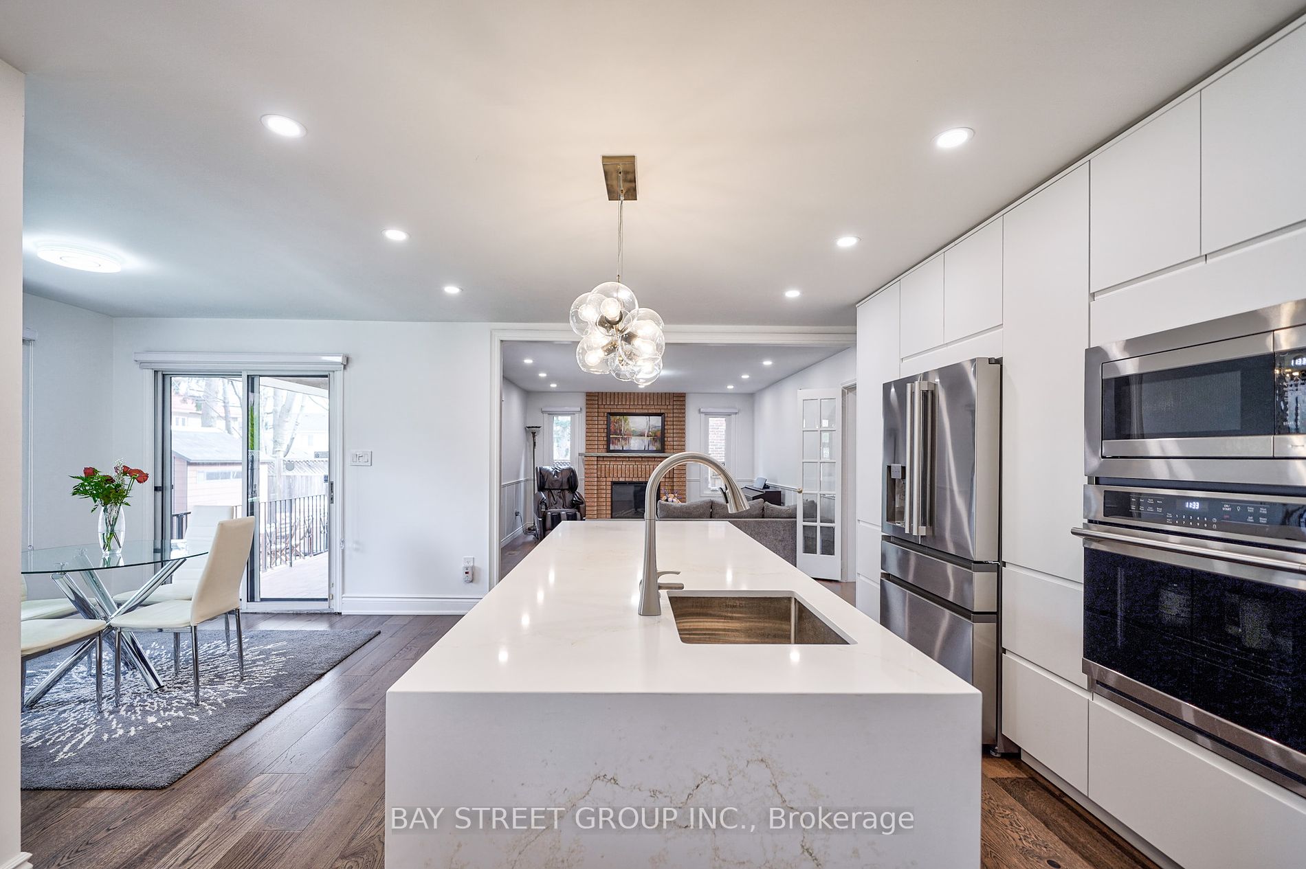 222 Hollywood Avenue