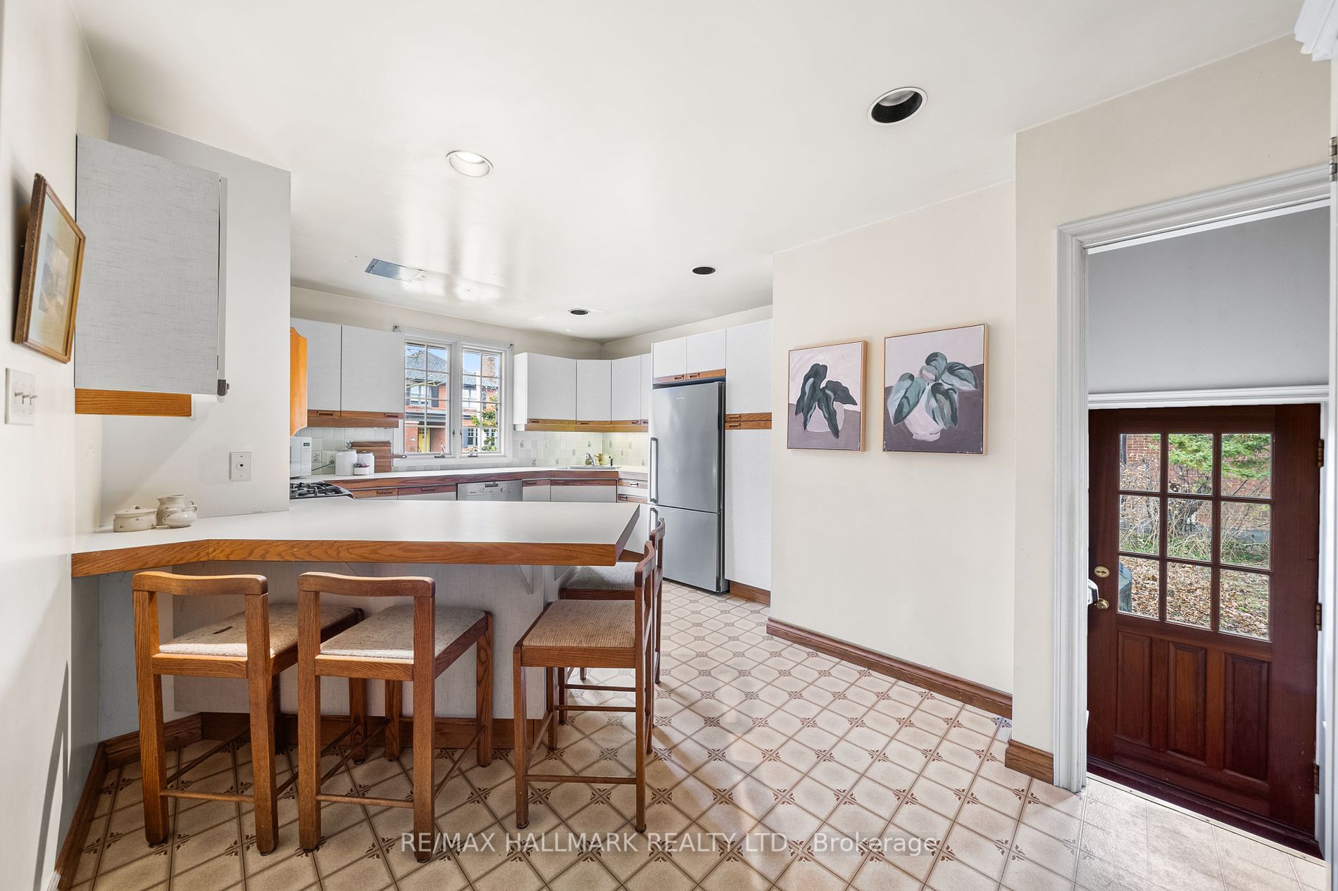 144 Old Orchard Grove