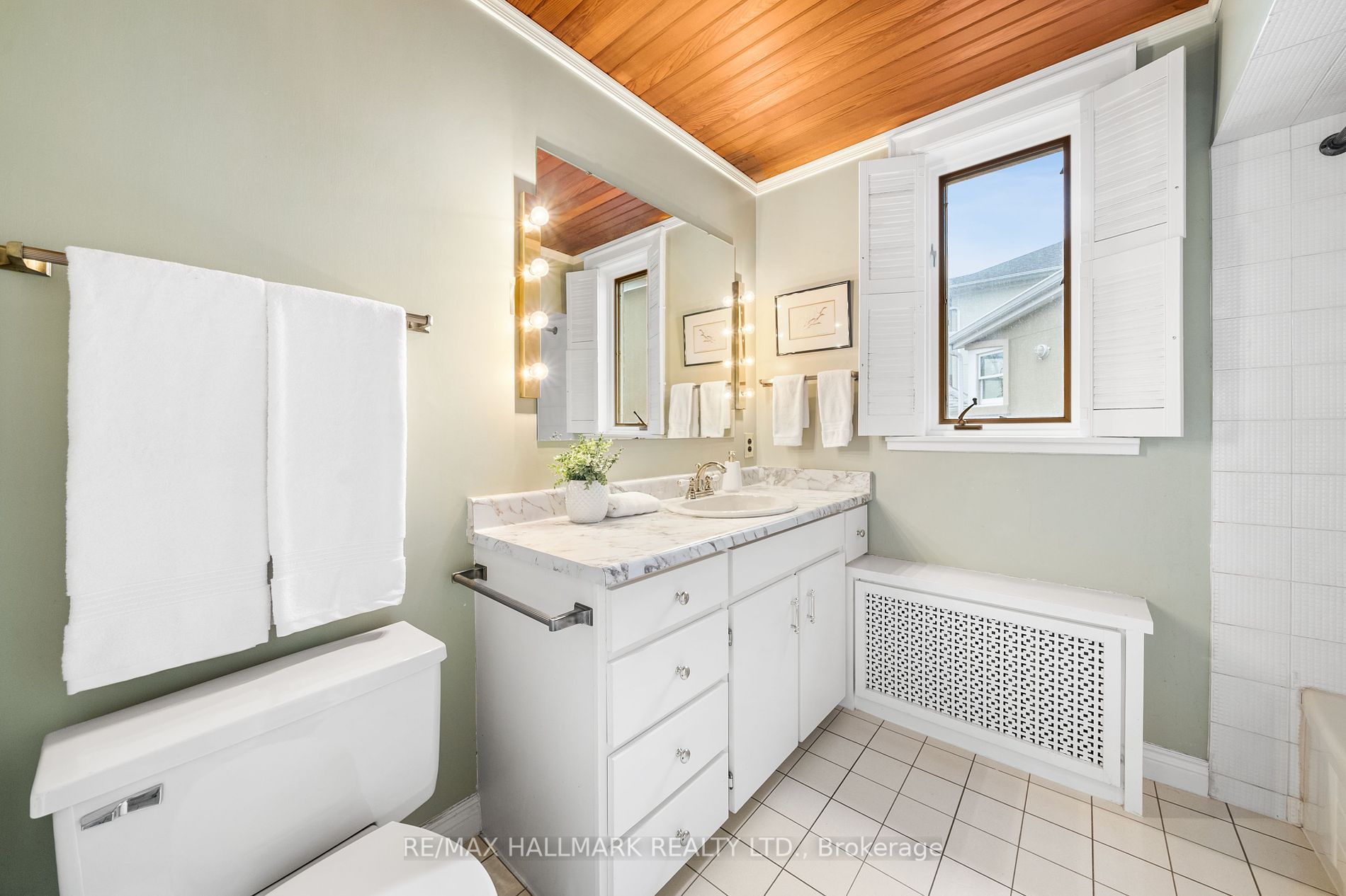 144 Old Orchard Grove