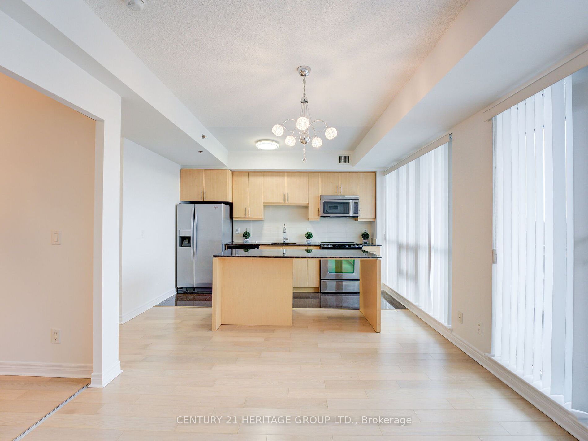 2756 Old Leslie Street, #909