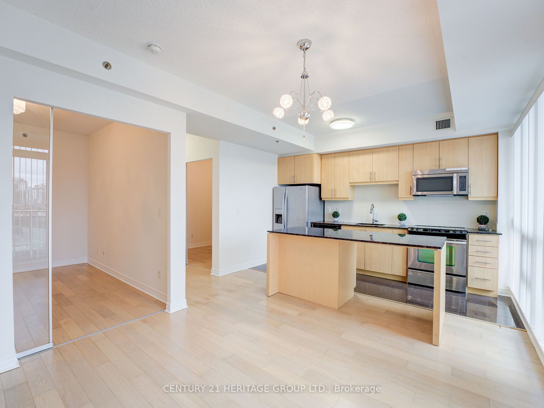 2756 Old Leslie Street, #909