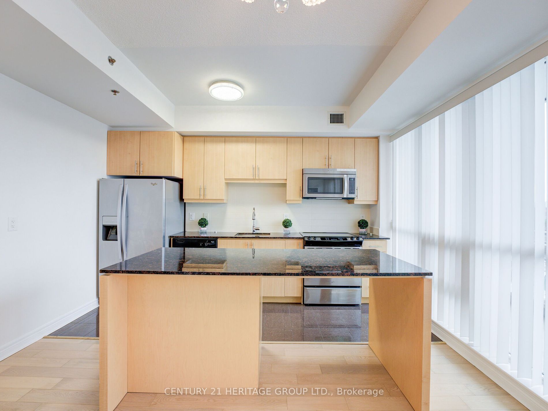 2756 Old Leslie Street, #909