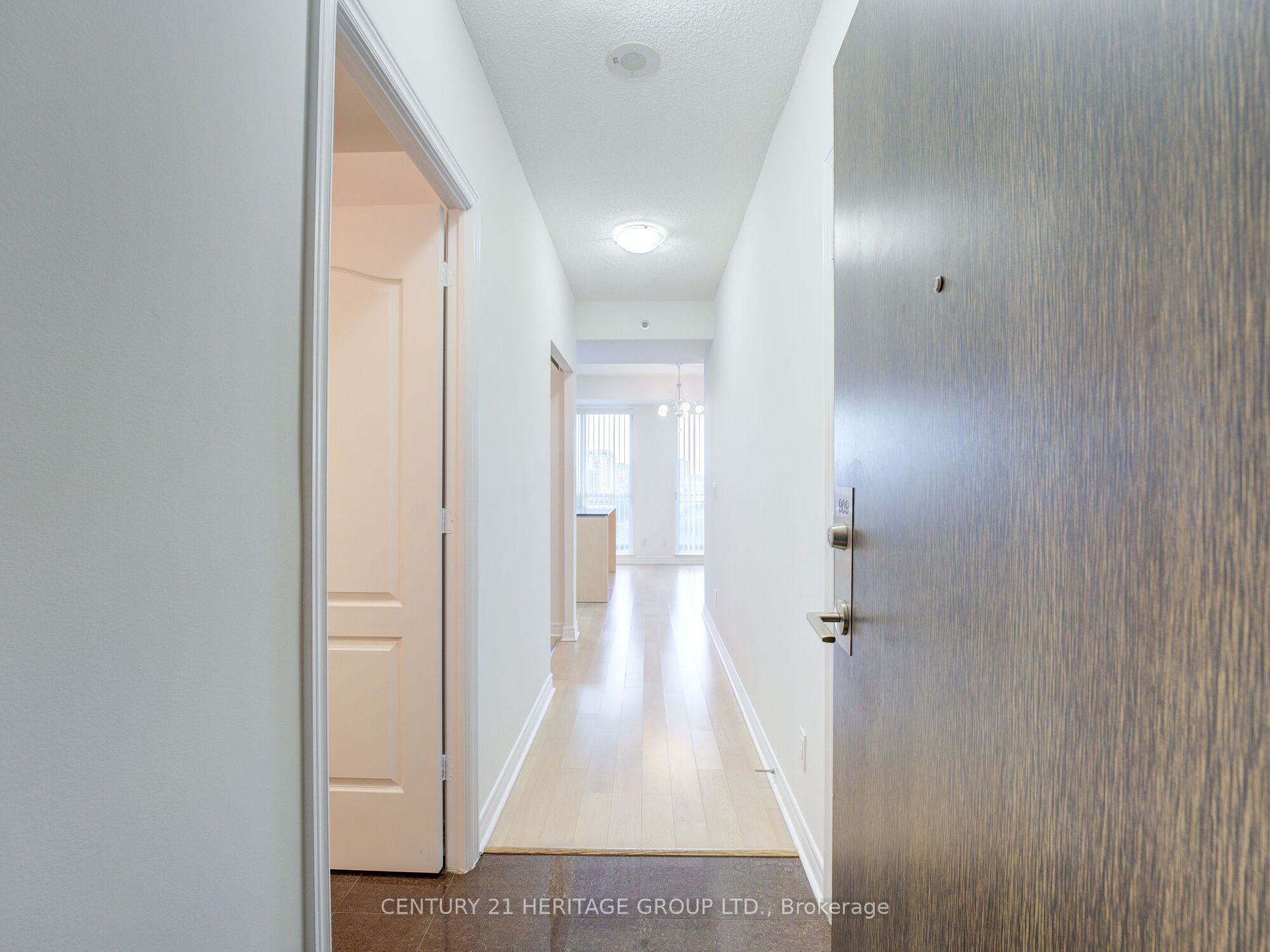 2756 Old Leslie Street, #909