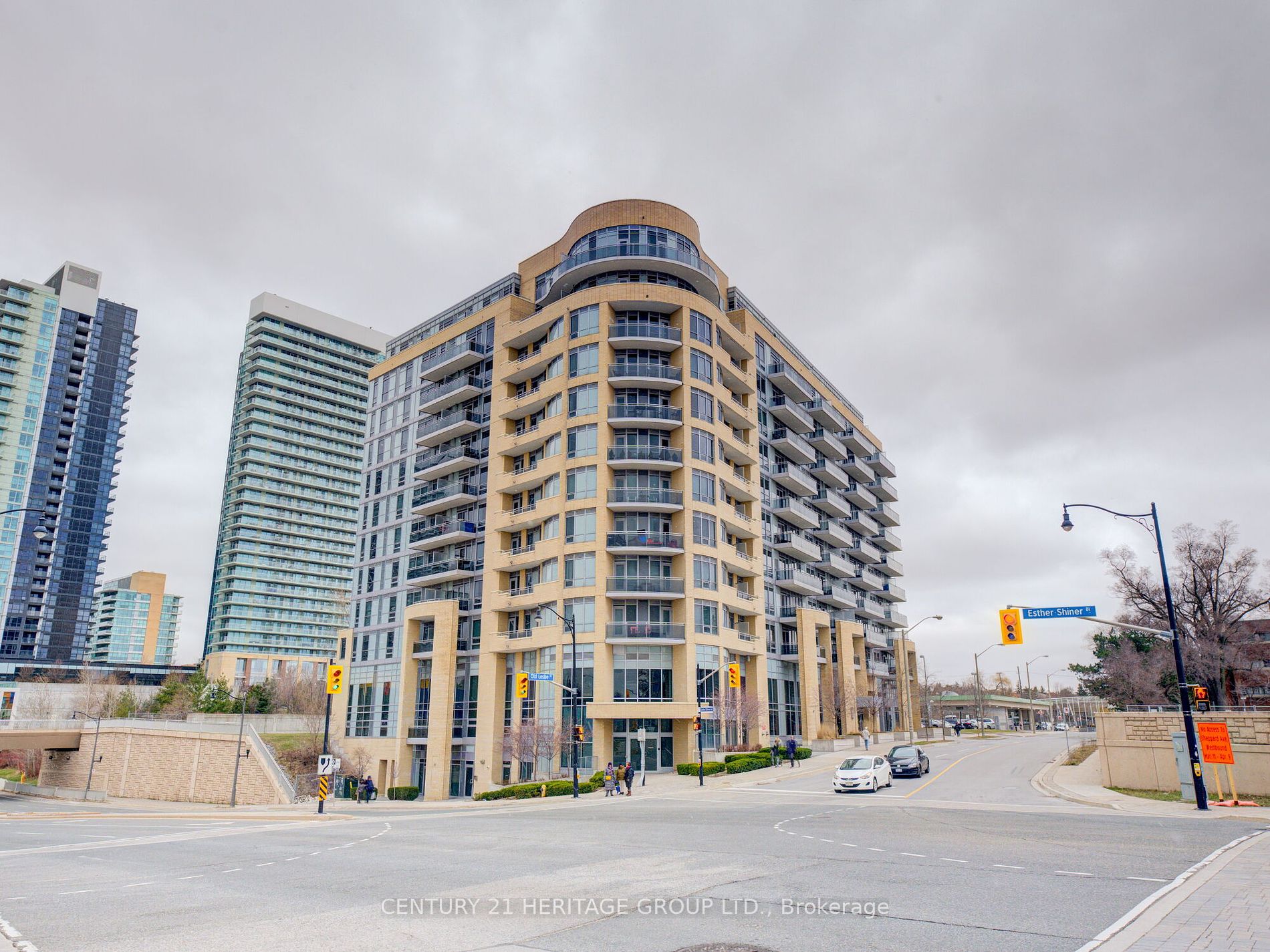 2756 Old Leslie Street, #909