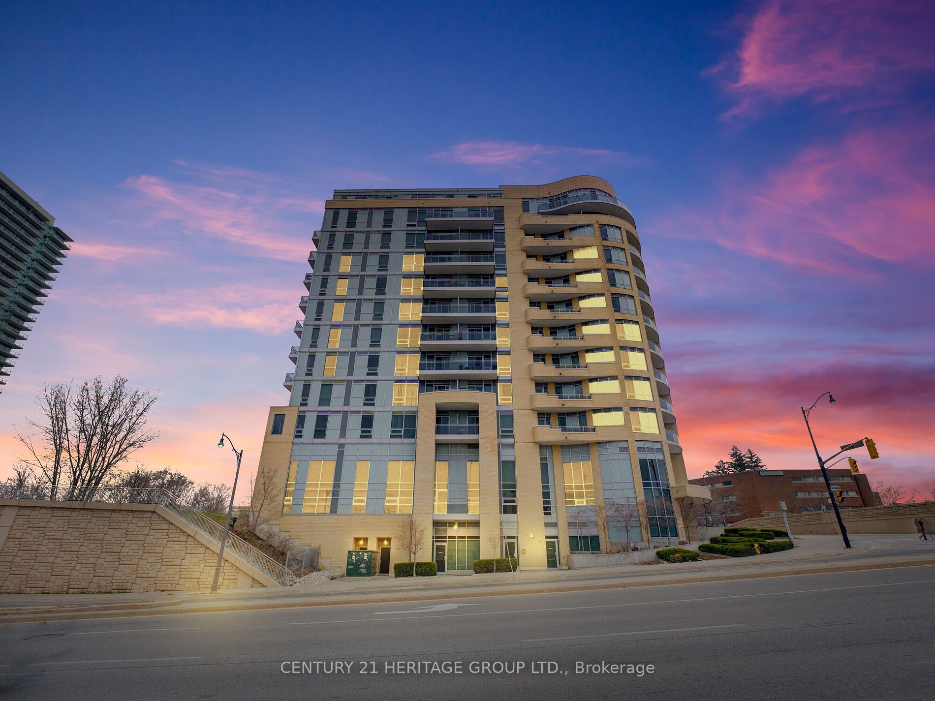2756 Old Leslie Street, #909