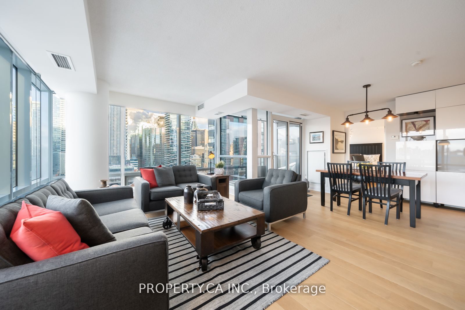 295 Adelaide St W, #1804