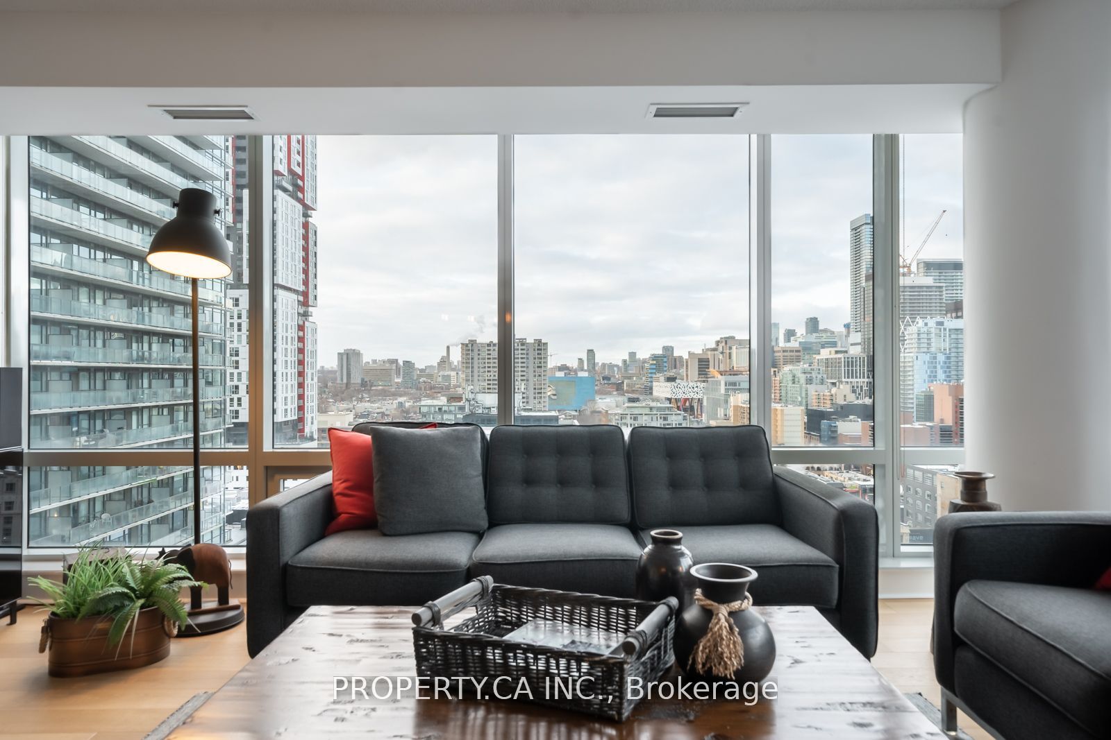 295 Adelaide St W, #1804