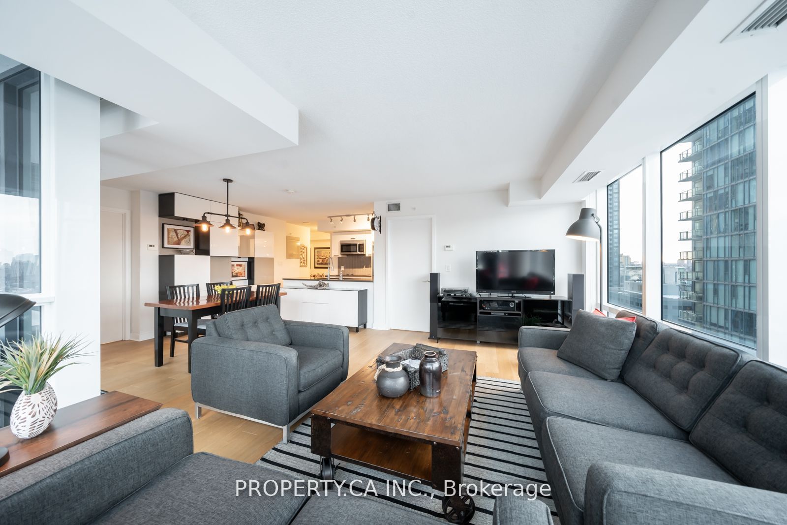 295 Adelaide St W, #1804