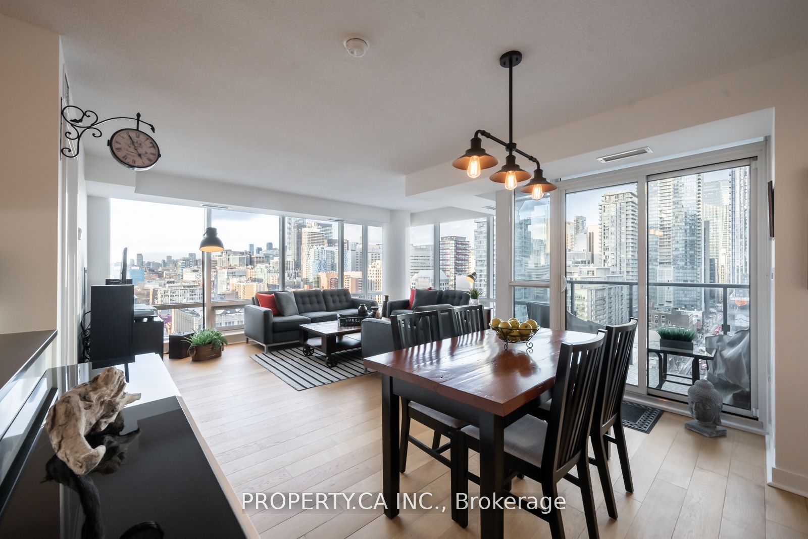 295 Adelaide St W, #1804