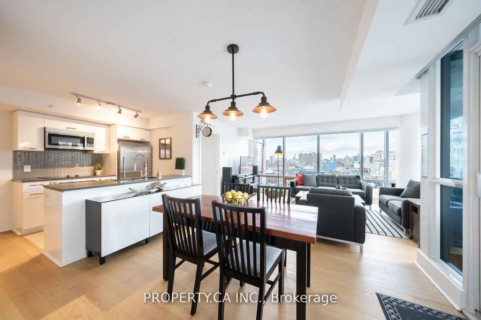 295 Adelaide St W, #1804