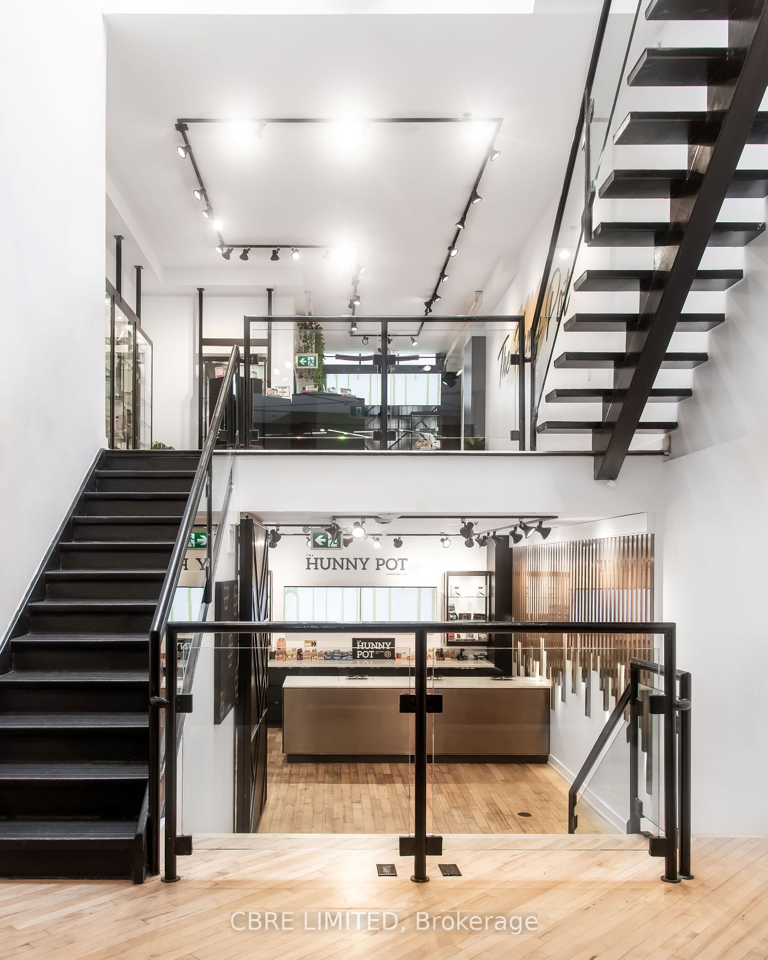 202 Queen St W