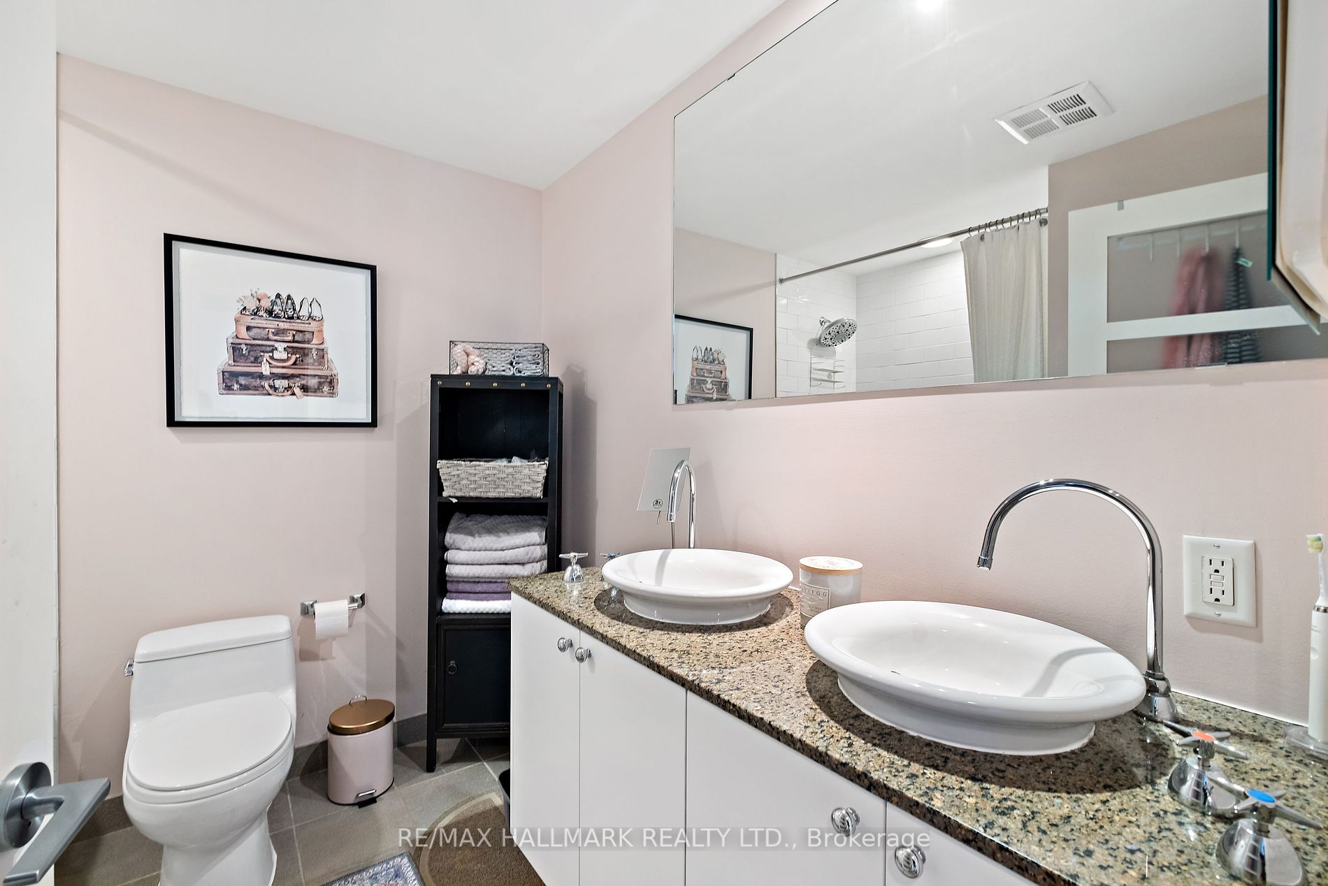 333 Adelaide St E, #1205