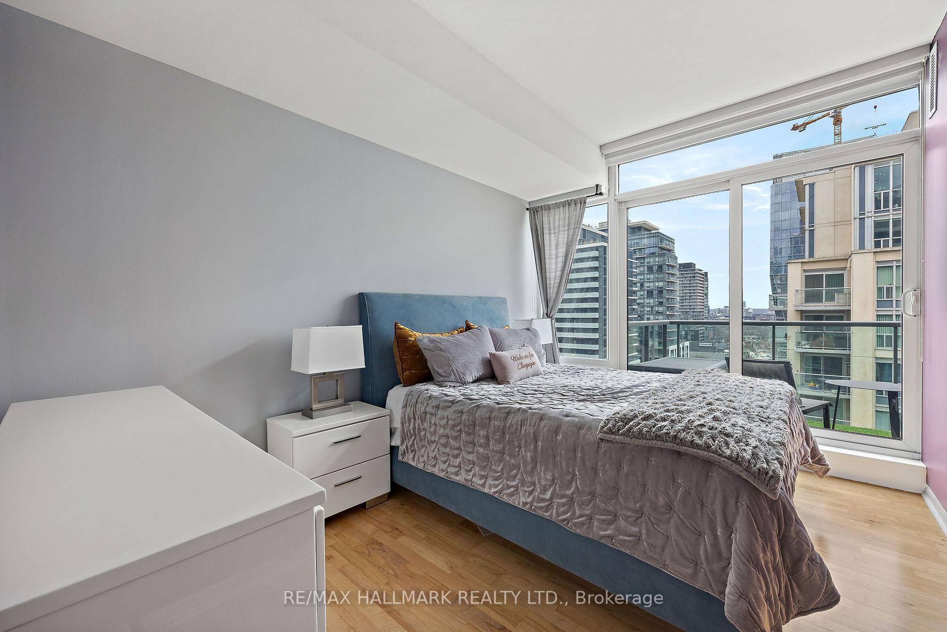 333 Adelaide St E, #1205