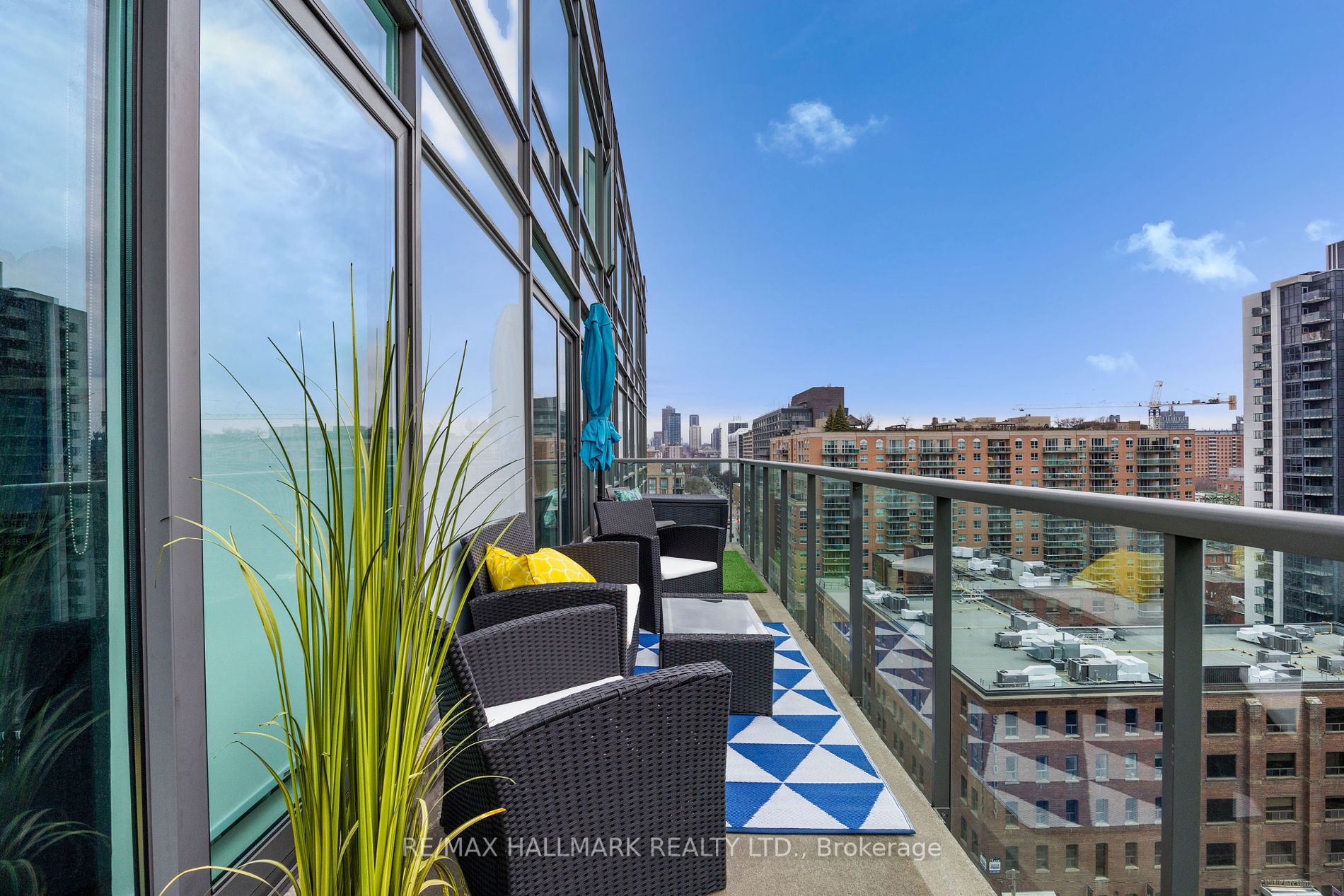 333 Adelaide St E, #1205