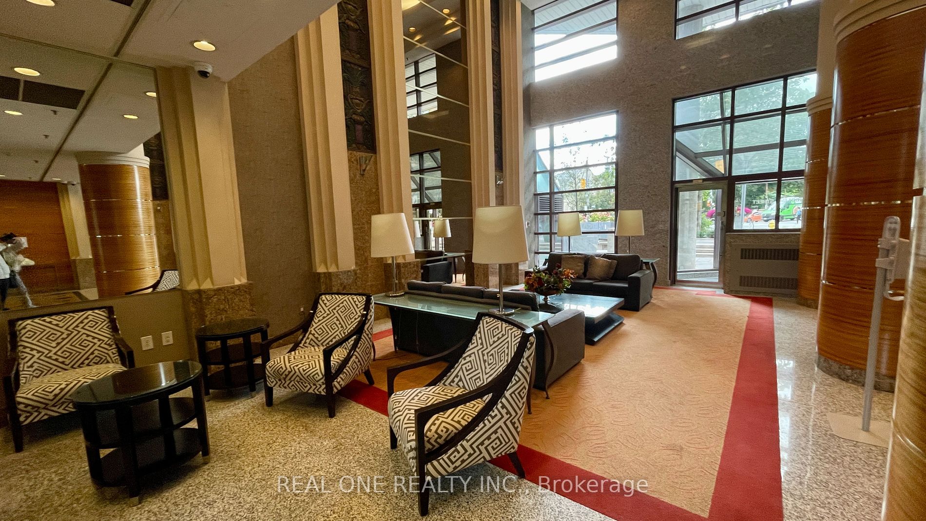 1001 Bay St, #2517