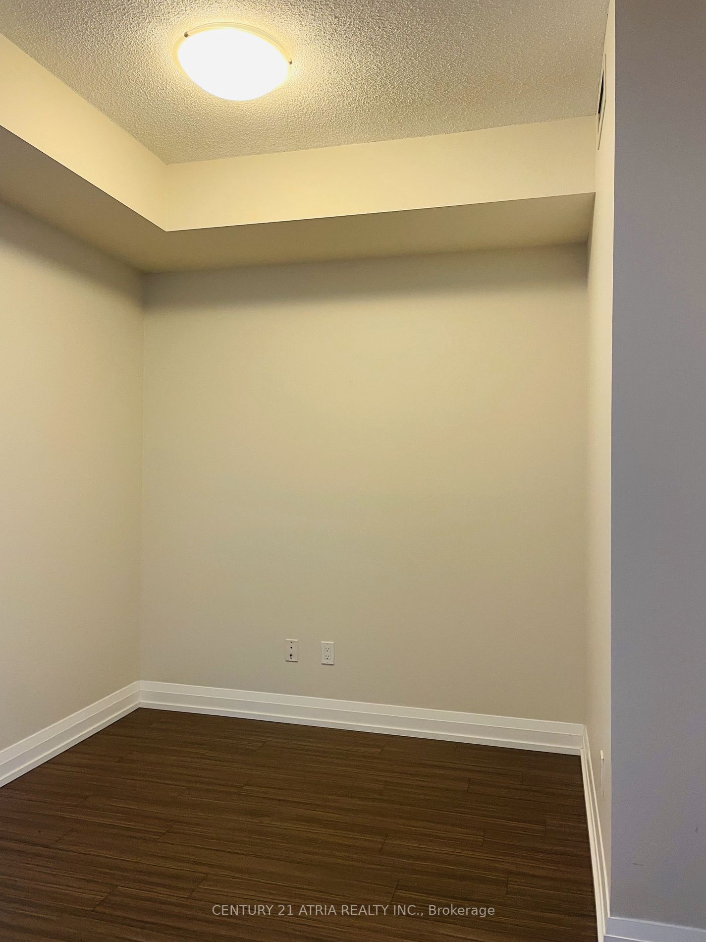 18 Graydon Hall Dr, #1301