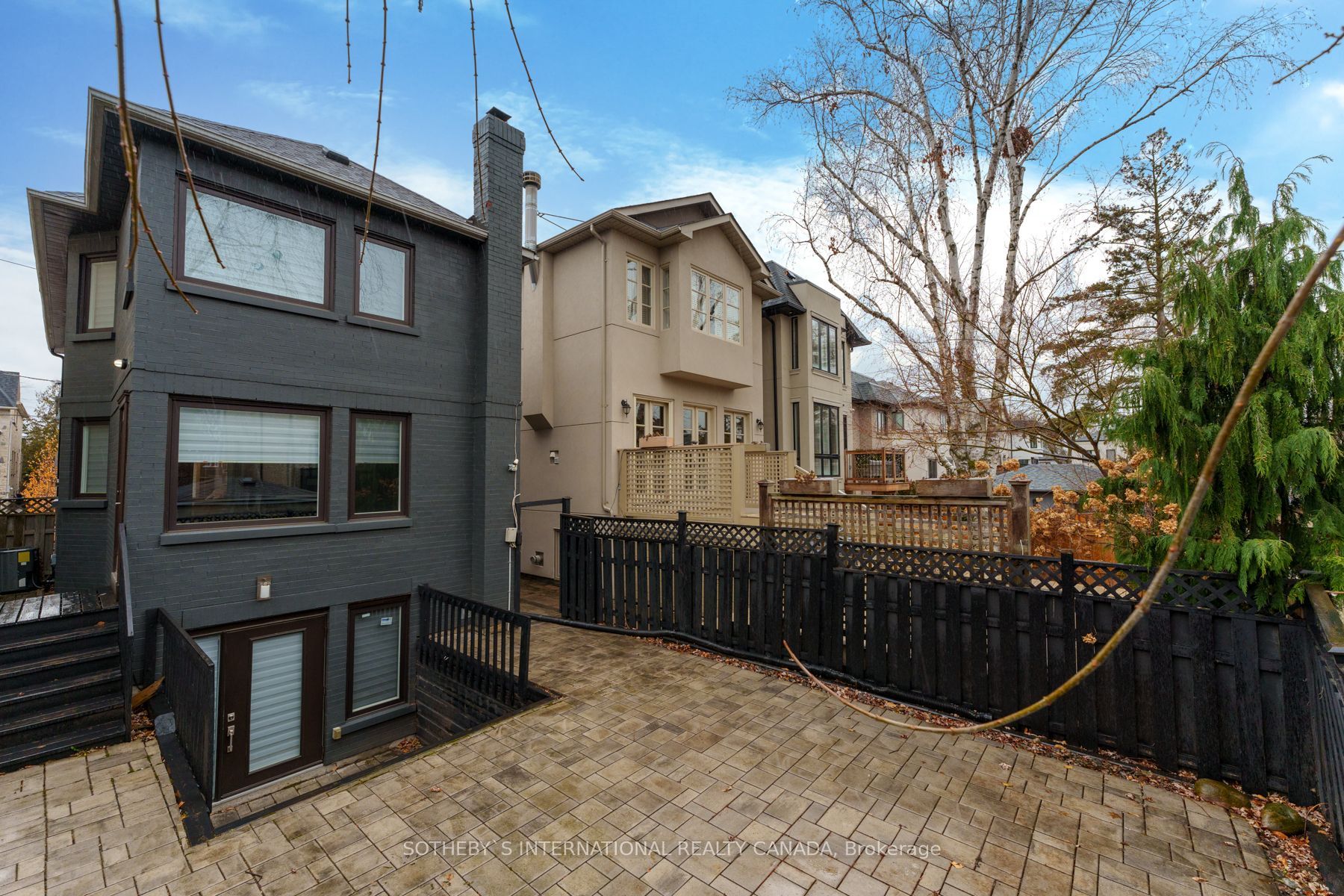 163 Roe Avenue
