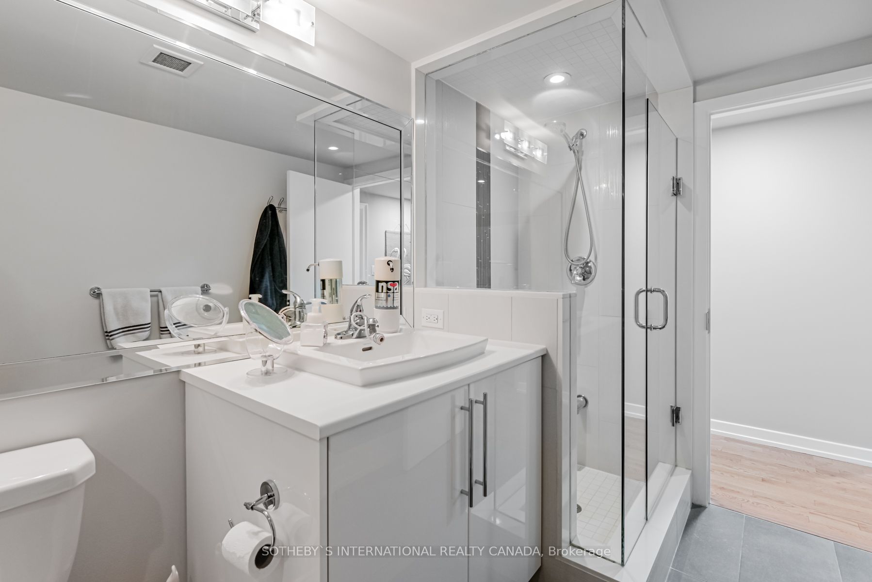 3 Duplex Avenue, #108