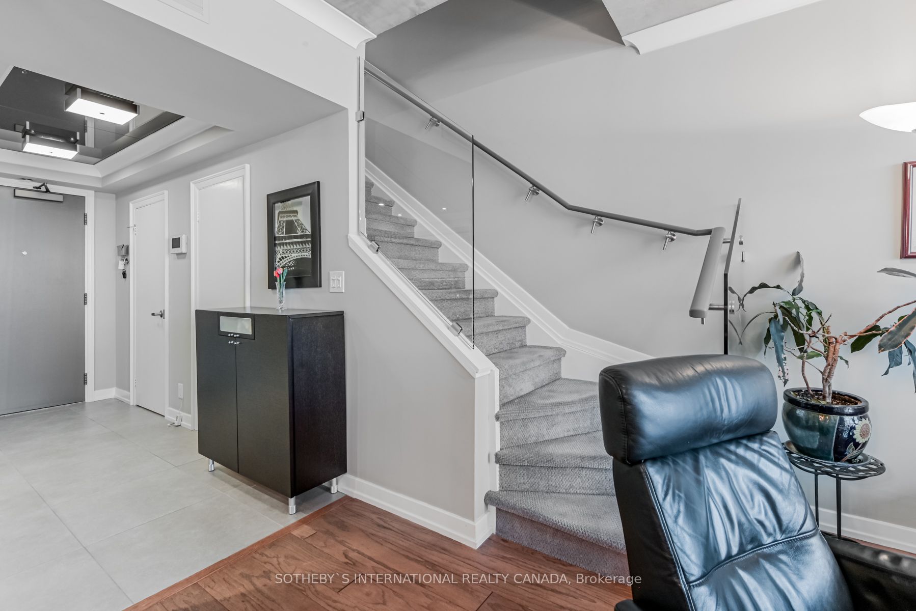 3 Duplex Avenue, #108