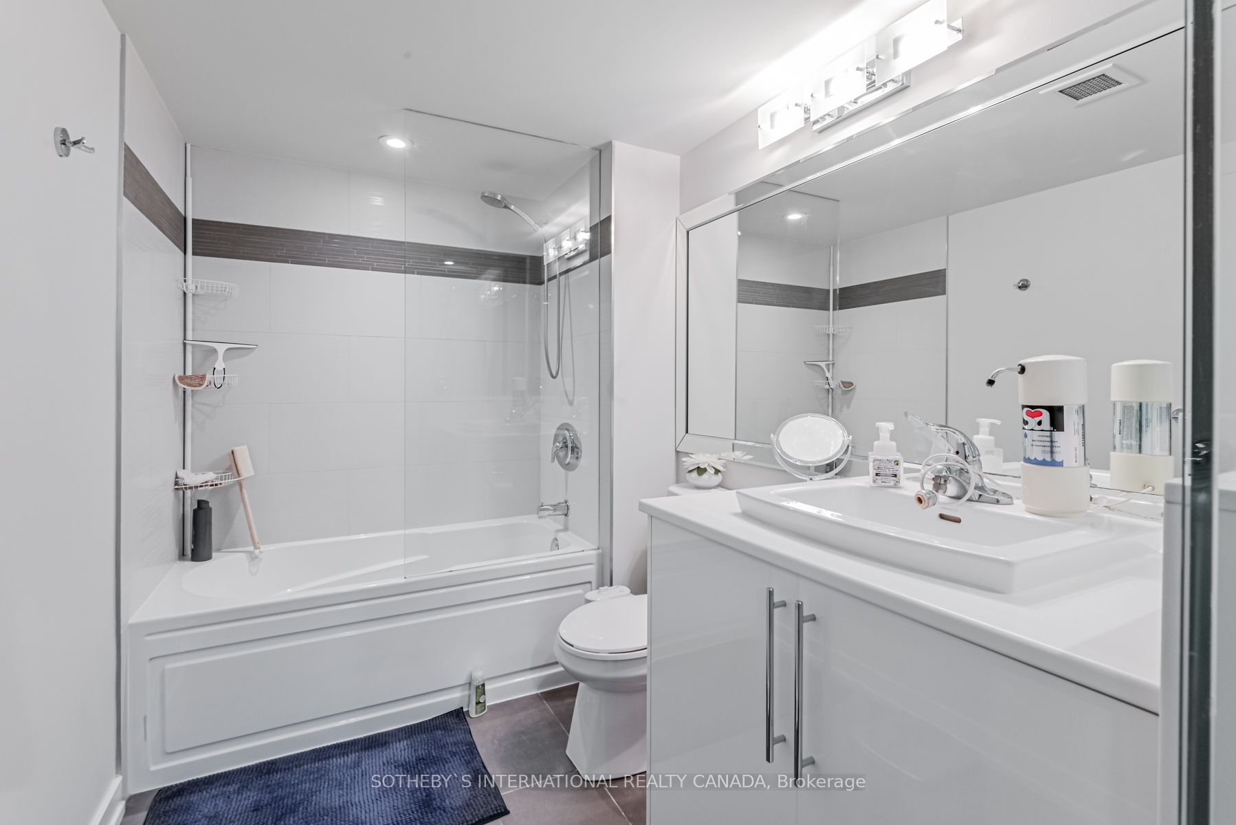 3 Duplex Avenue, #108