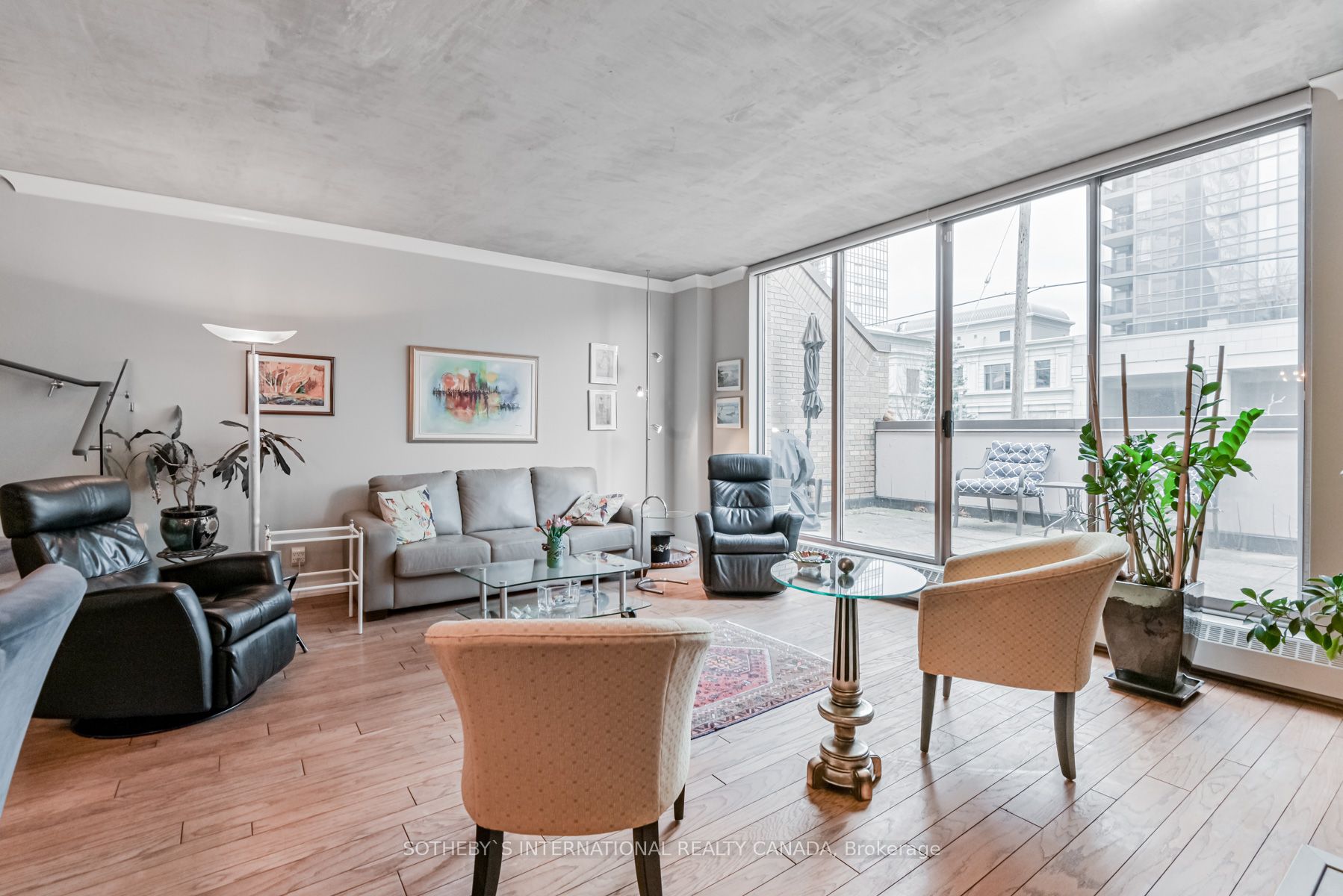 3 Duplex Avenue, #108