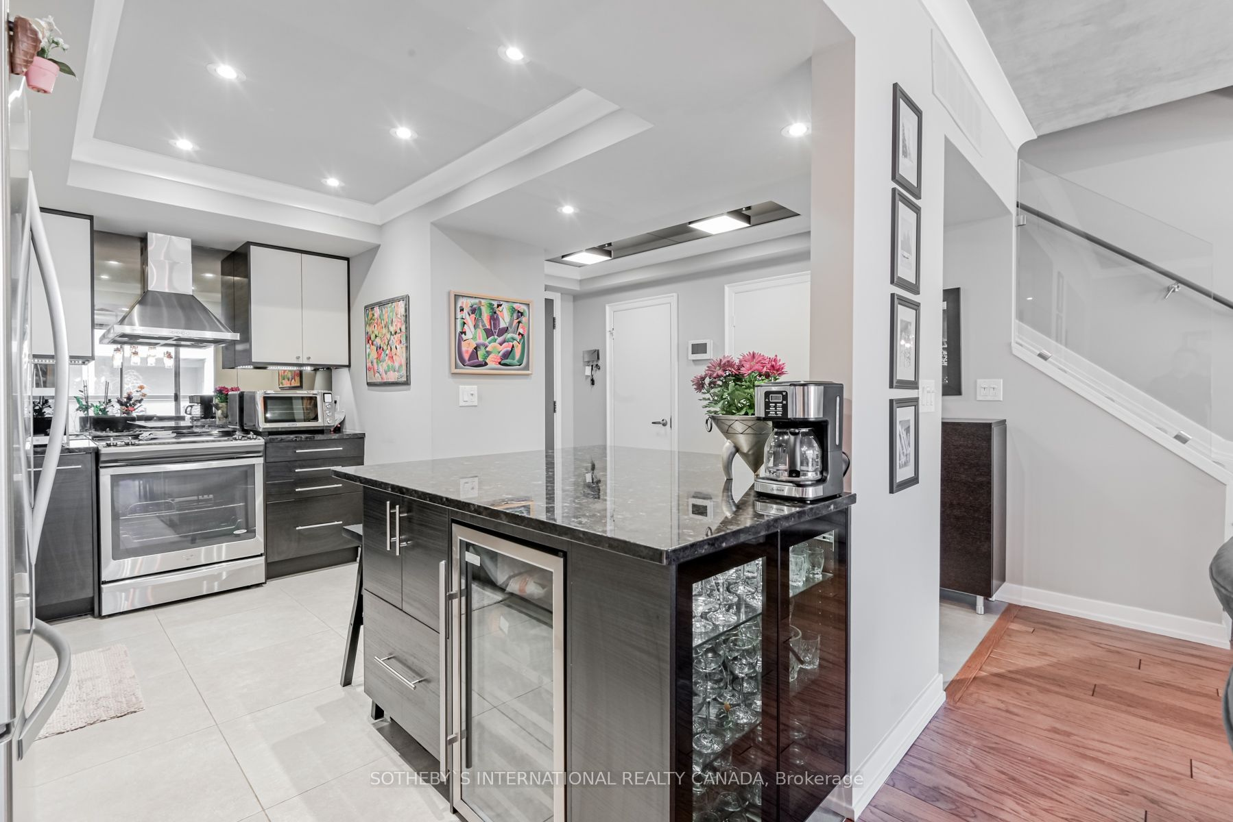 3 Duplex Avenue, #108
