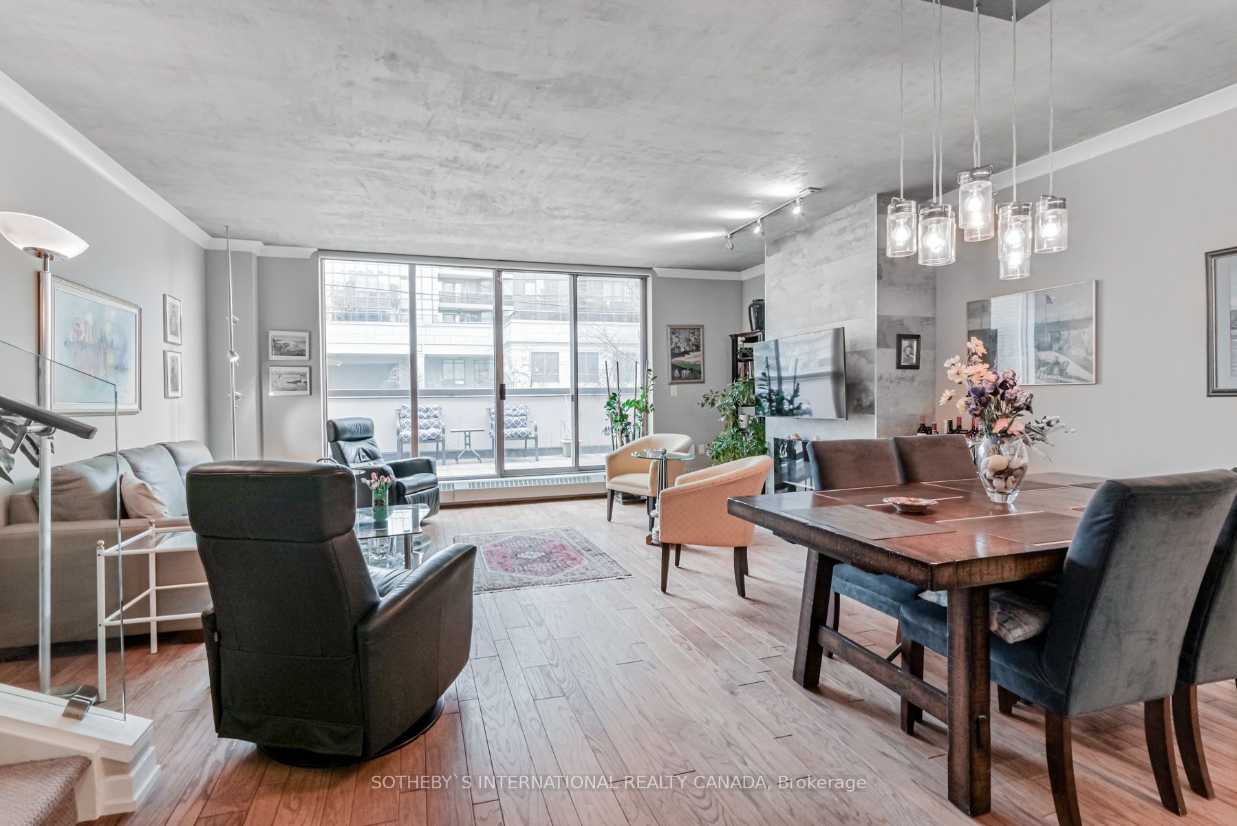 3 Duplex Avenue, #108