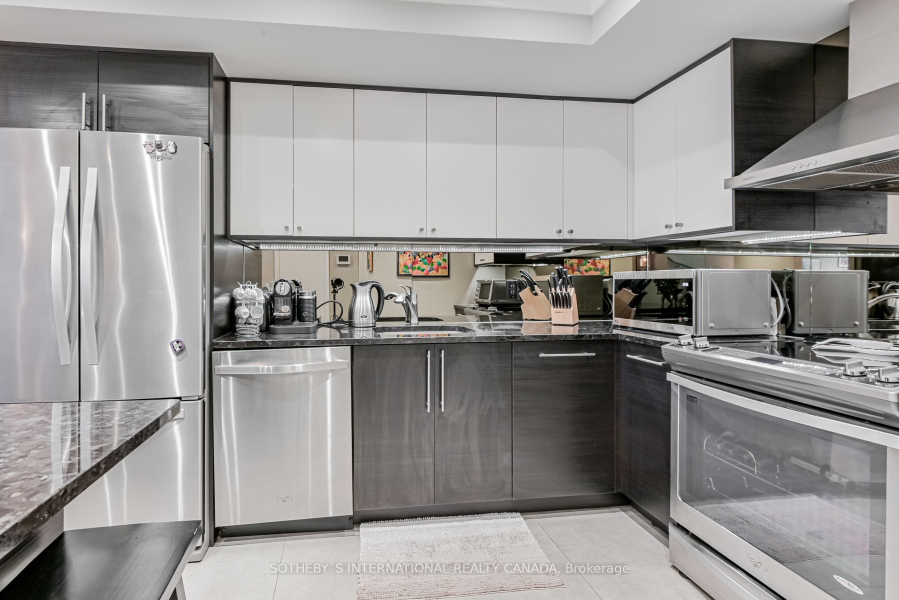 3 Duplex Avenue, #108