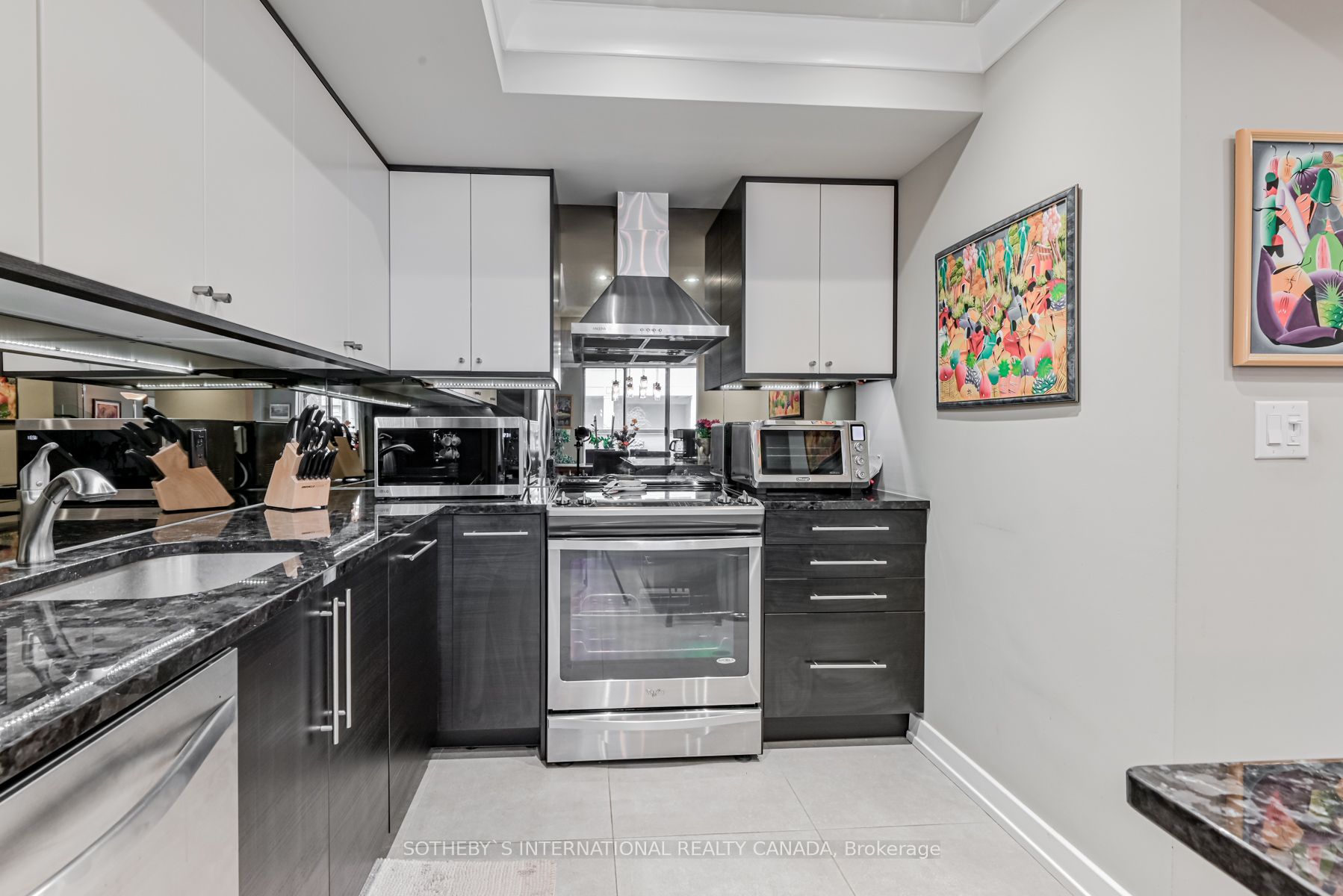 3 Duplex Avenue, #108
