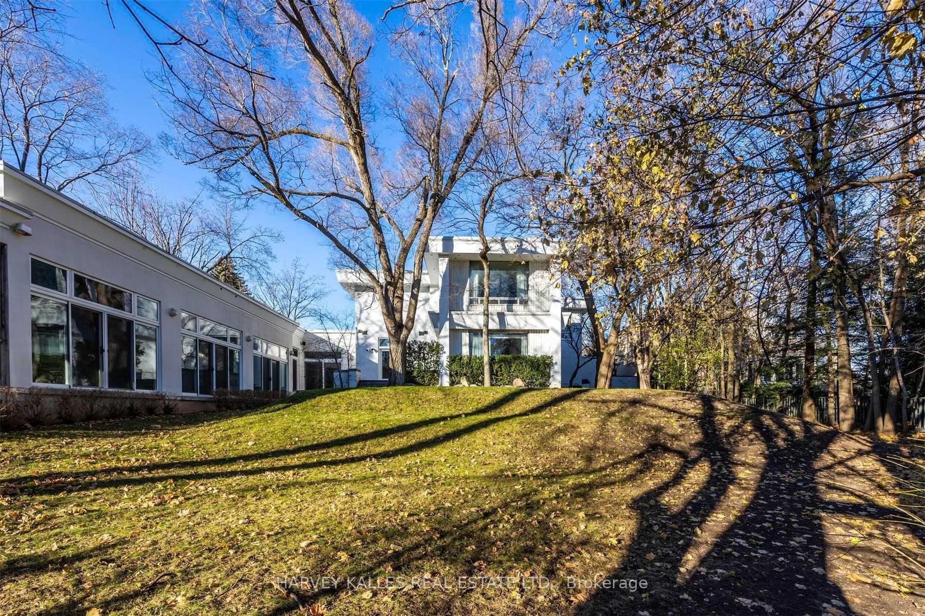 39 Burton Road