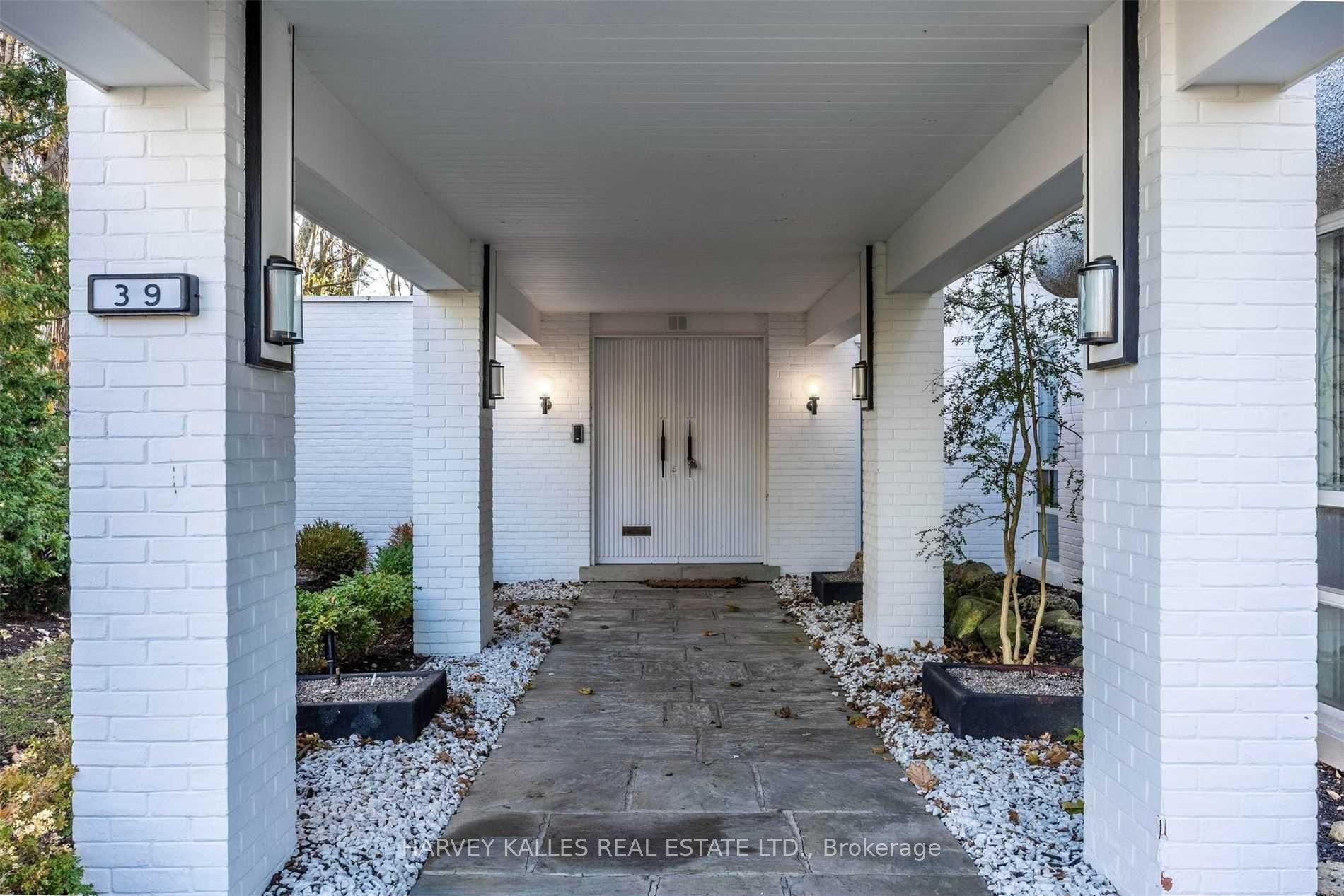 39 Burton Road