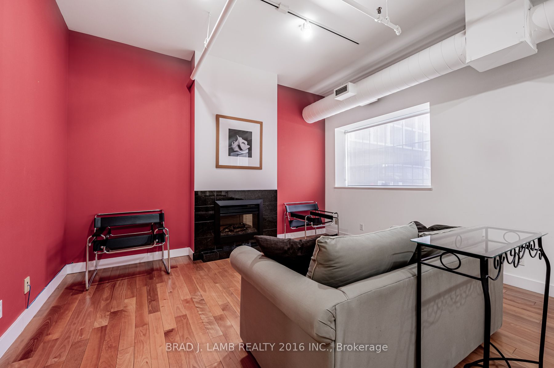 35 Camden St